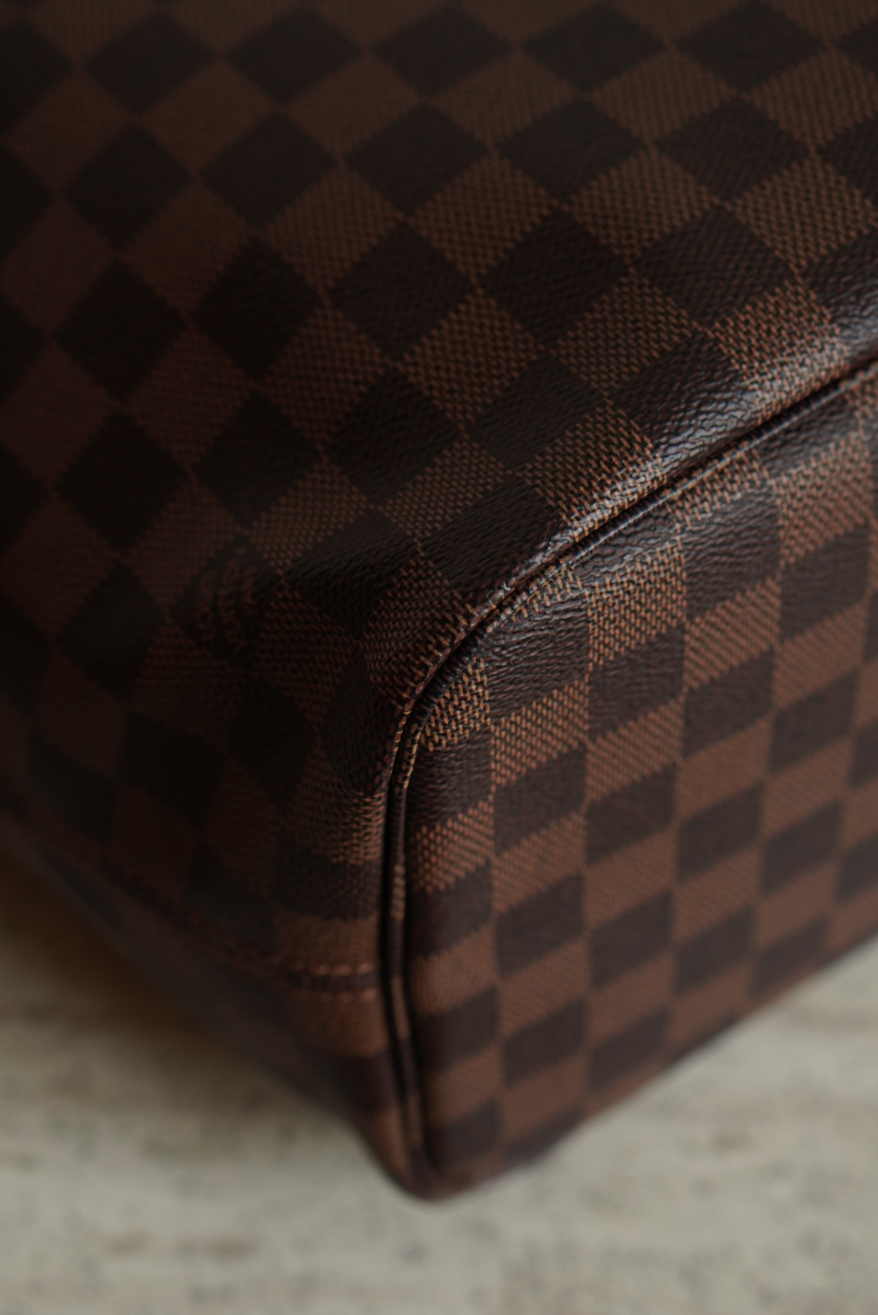 LOUIS VUITTON NEVERFULL MM