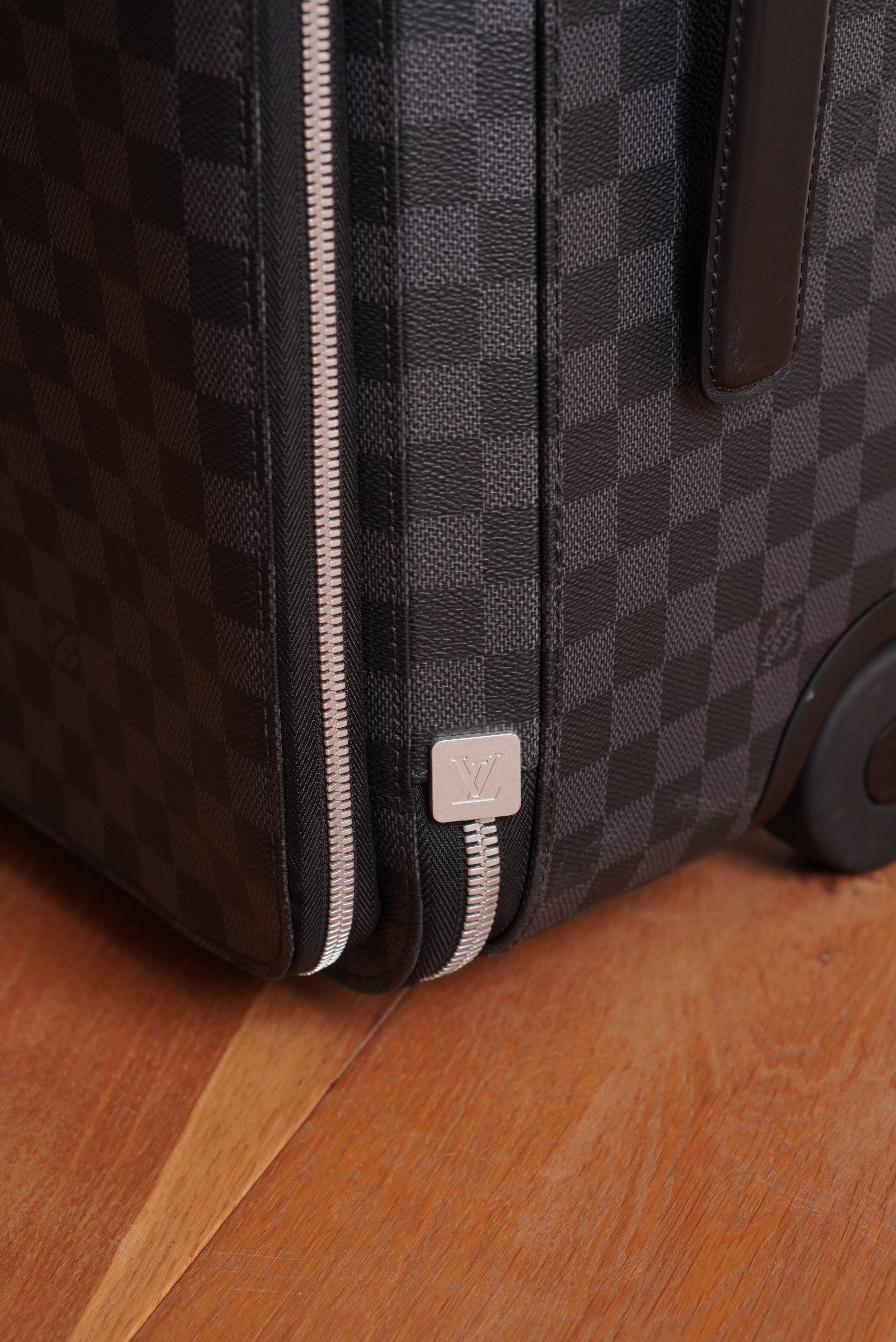 LOUIS VUITTON PEGASE TROLLEY CASE | DAMIER GRAPHITE CANVAS
