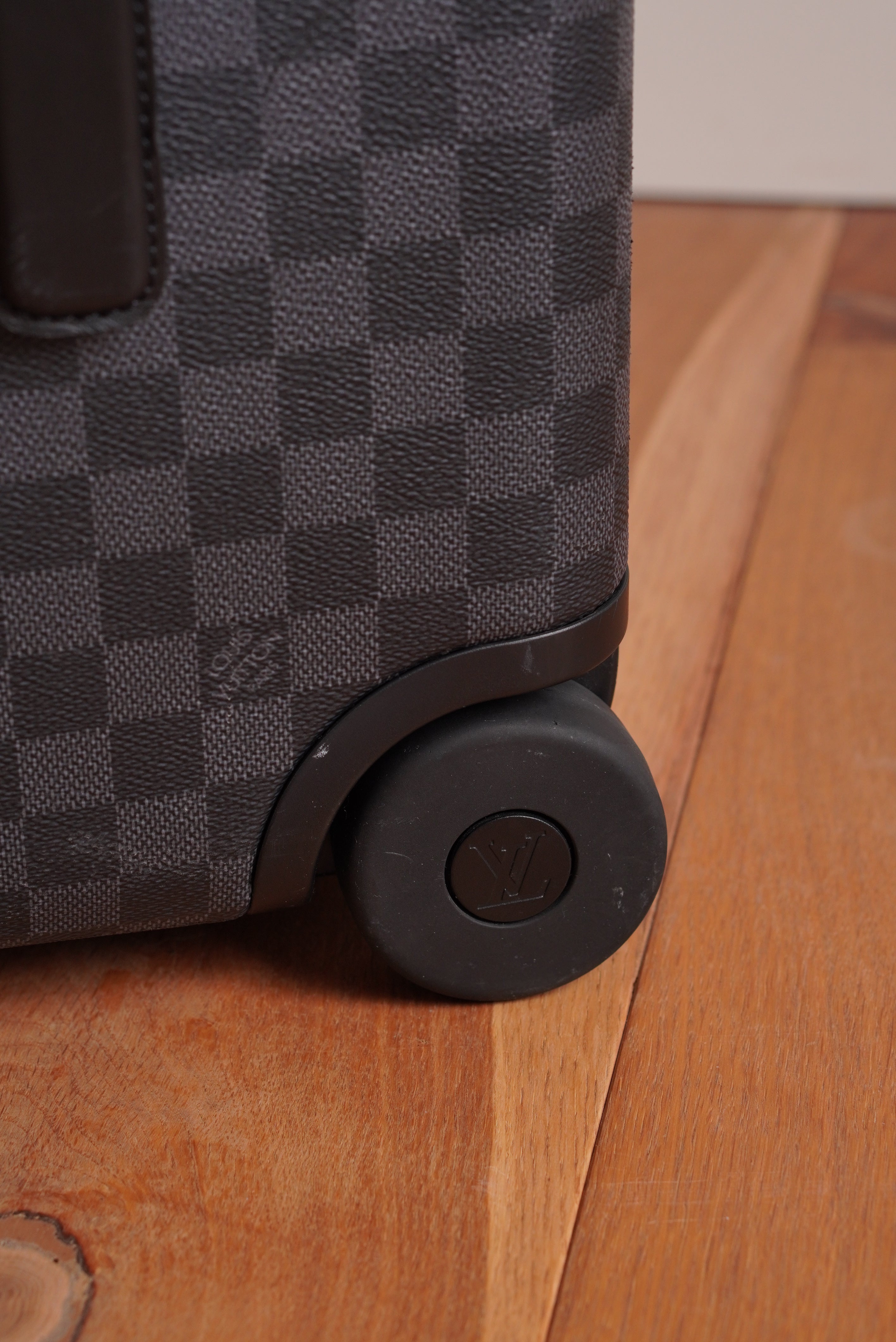 LOUIS VUITTON PEGASE TROLLEY CASE | DAMIER GRAPHITE CANVAS