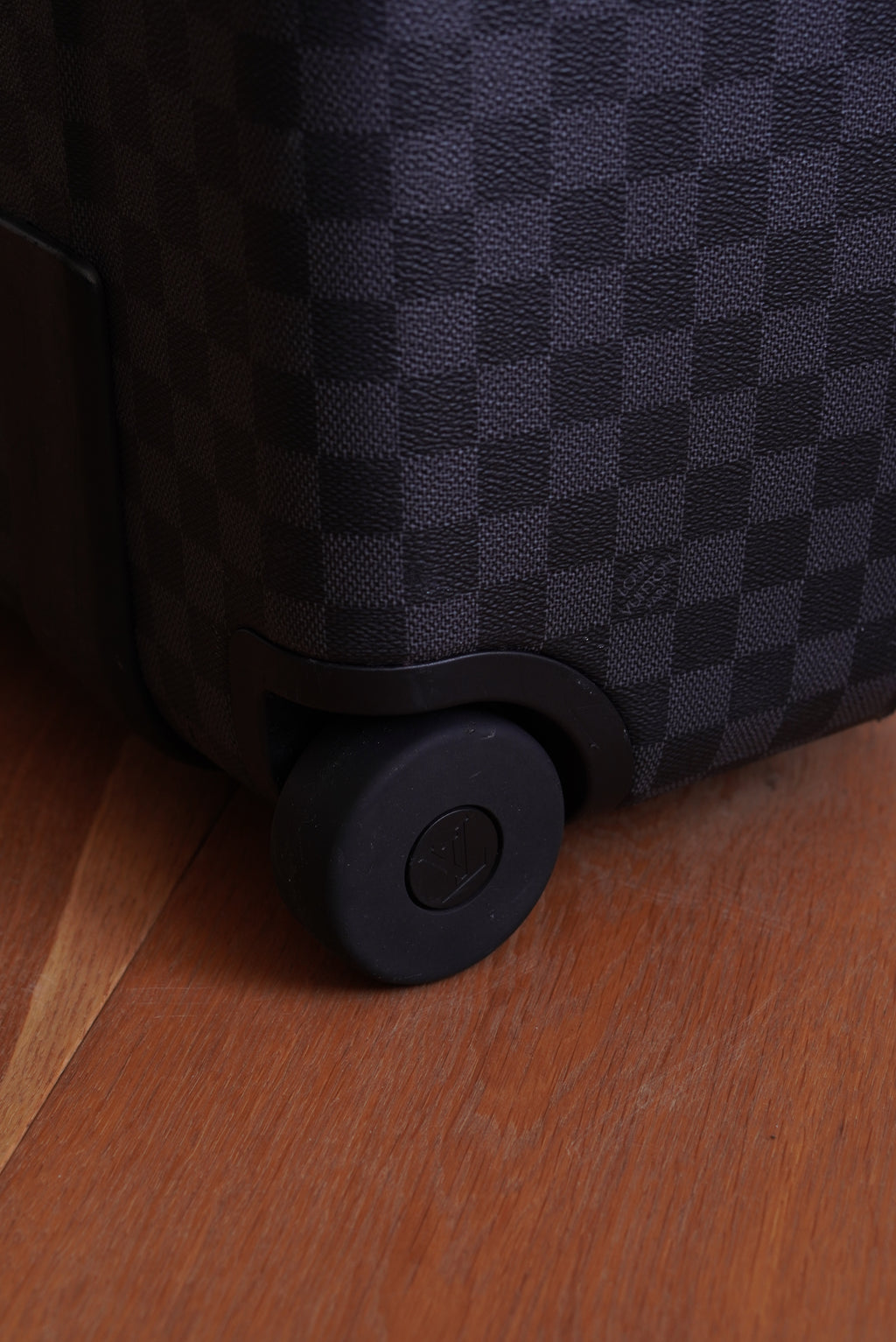 LOUIS VUITTON PEGASE TROLLEY CASE | DAMIER GRAPHITE CANVAS