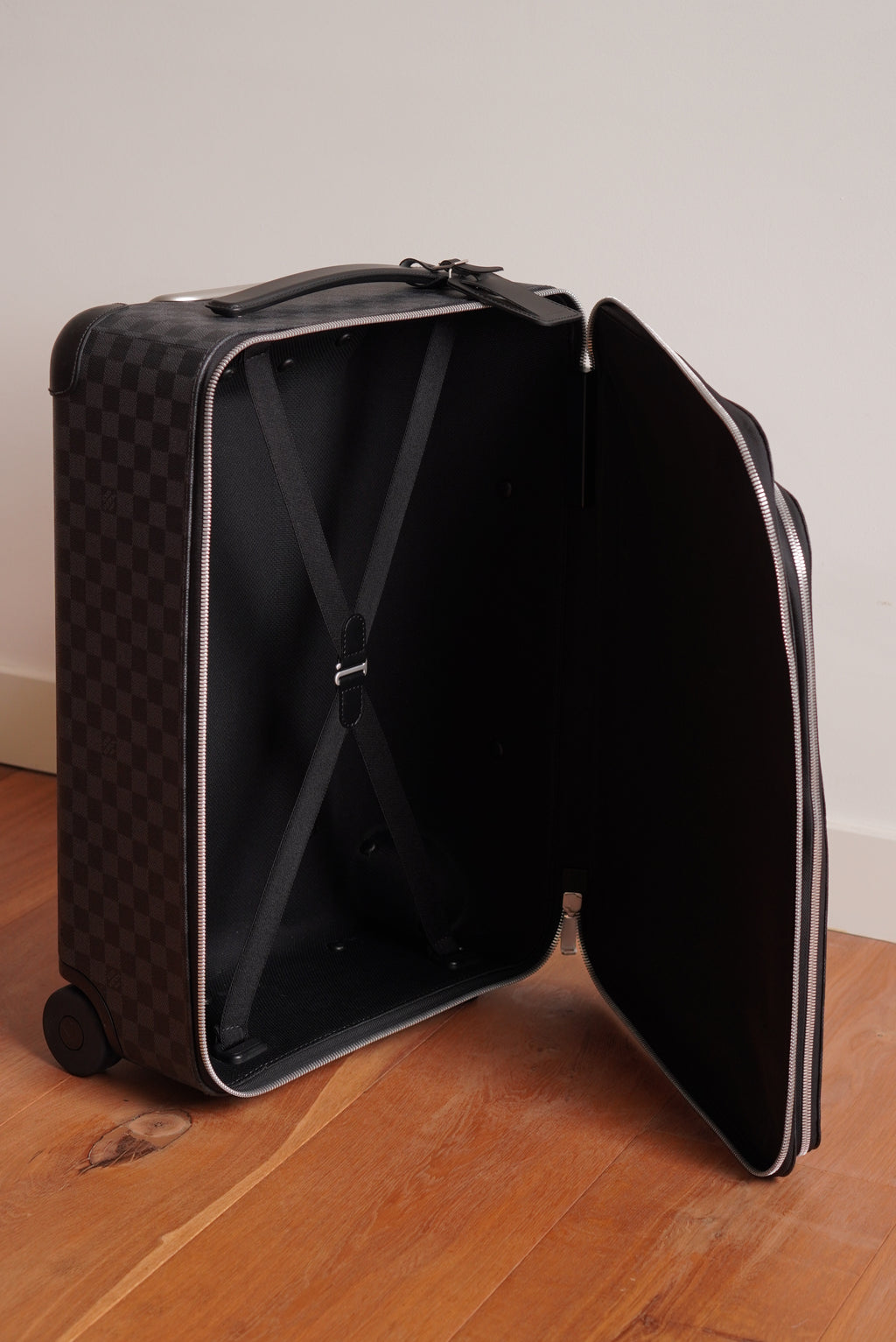 LOUIS VUITTON PEGASE TROLLEY CASE | DAMIER GRAPHITE CANVAS