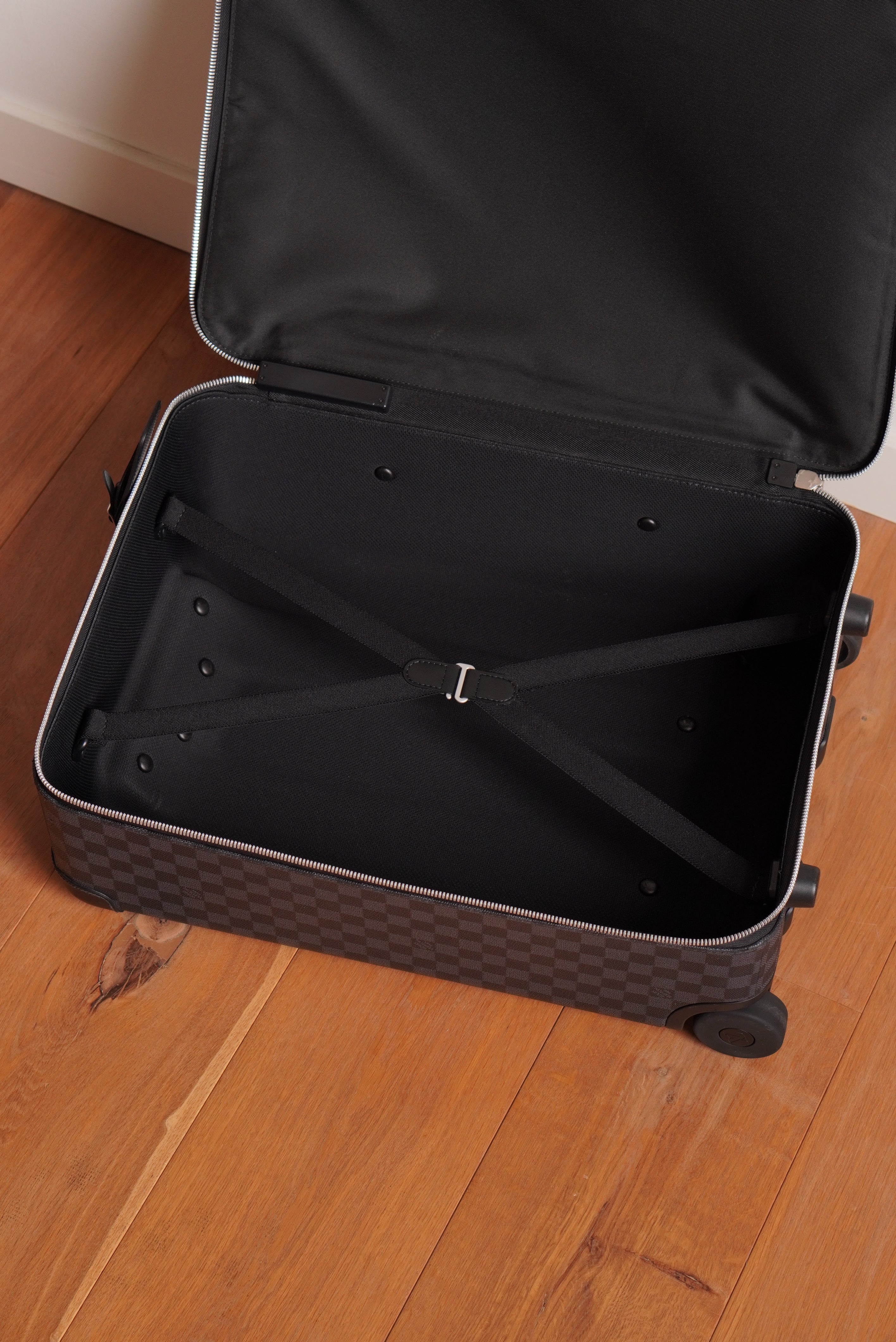 LOUIS VUITTON PEGASE TROLLEY CASE | DAMIER GRAPHITE CANVAS