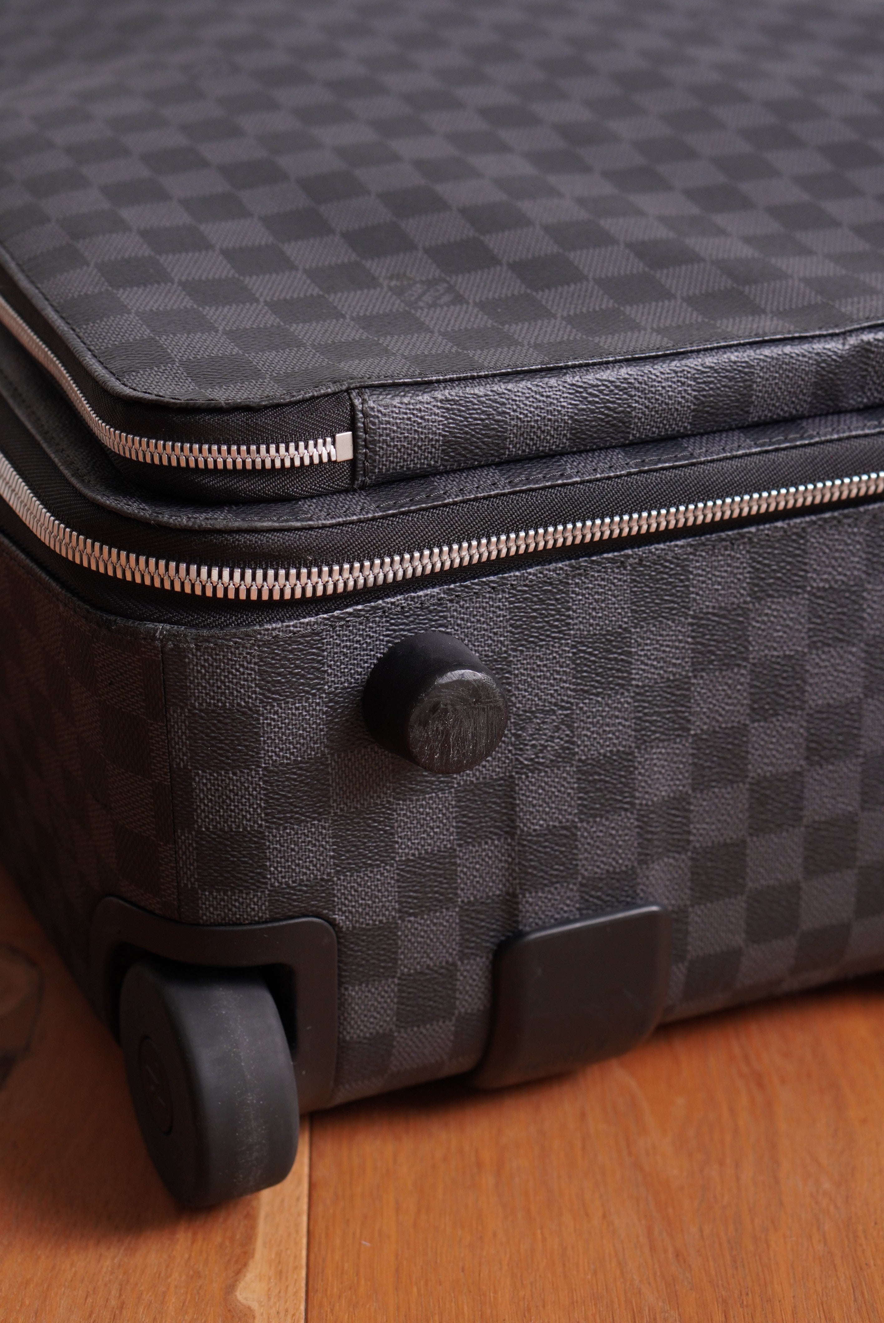 LOUIS VUITTON PEGASE TROLLEY CASE | DAMIER GRAPHITE CANVAS