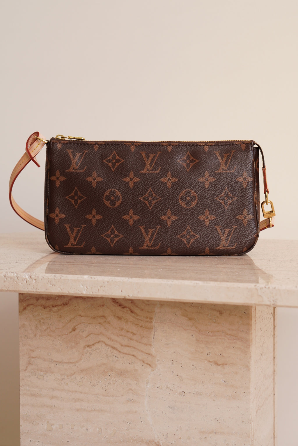 LOUIS VUITTON POCHETTE ACCESSOIRES