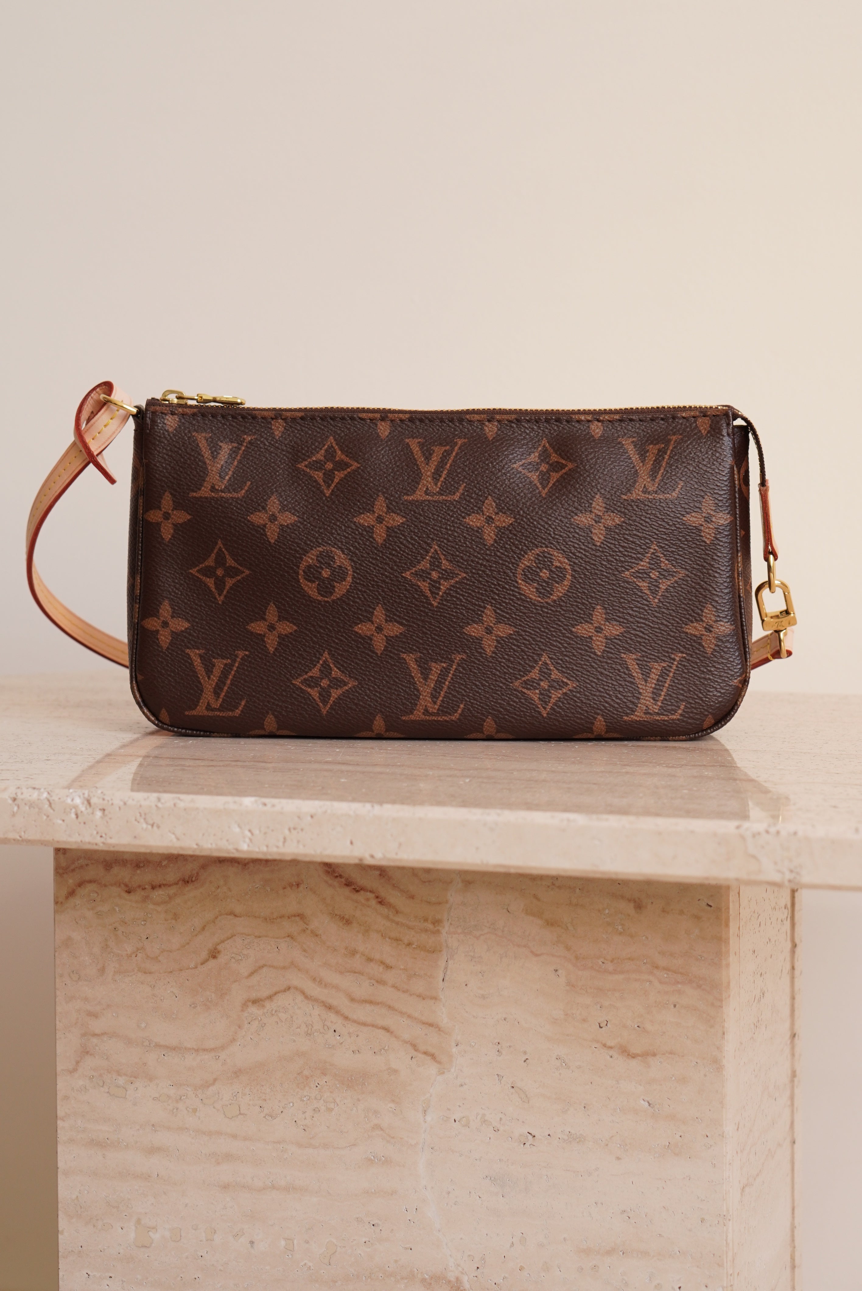 LOUIS VUITTON POCHETTE ACCESSOIRES
