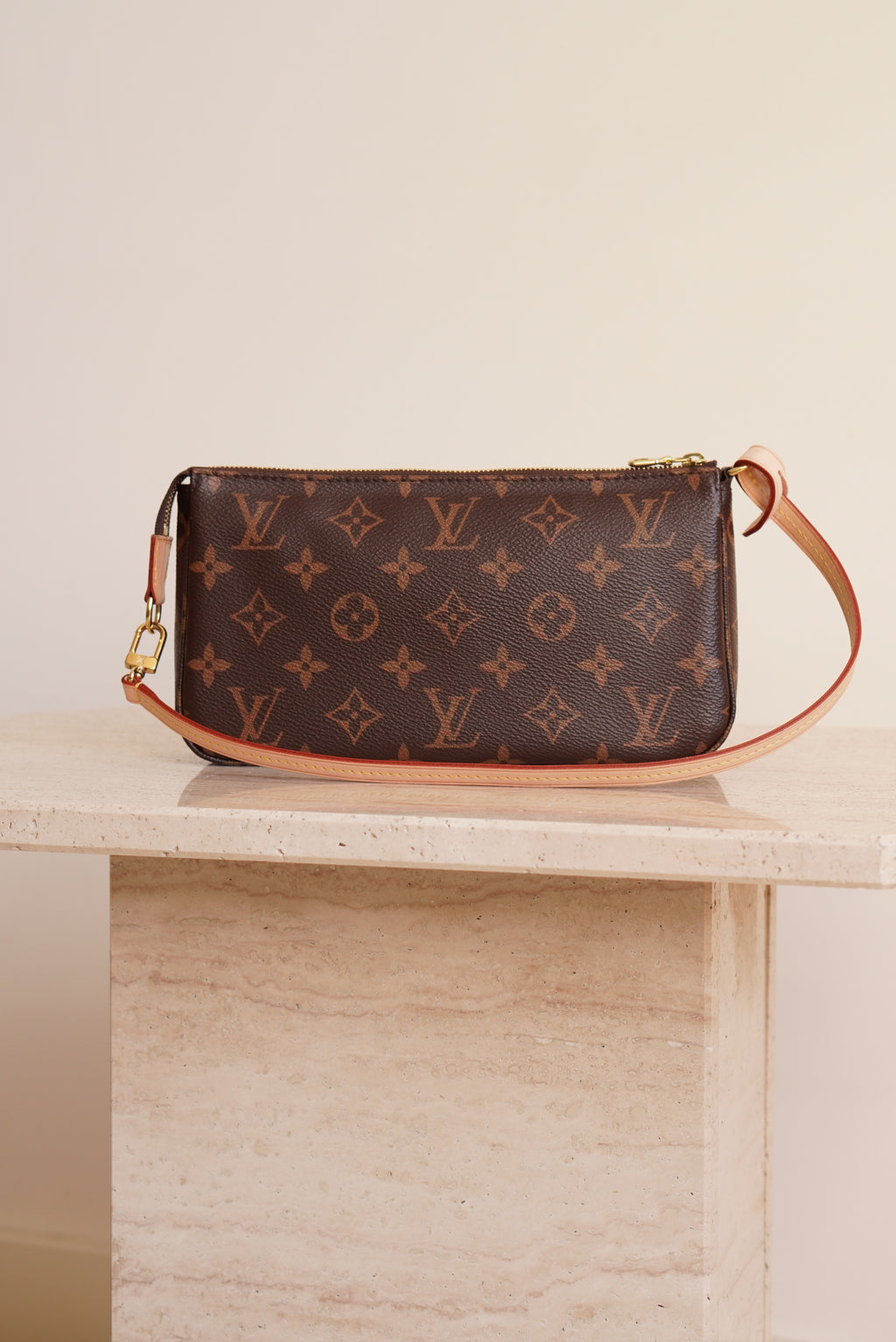 LOUIS VUITTON POCHETTE ACCESSOIRES