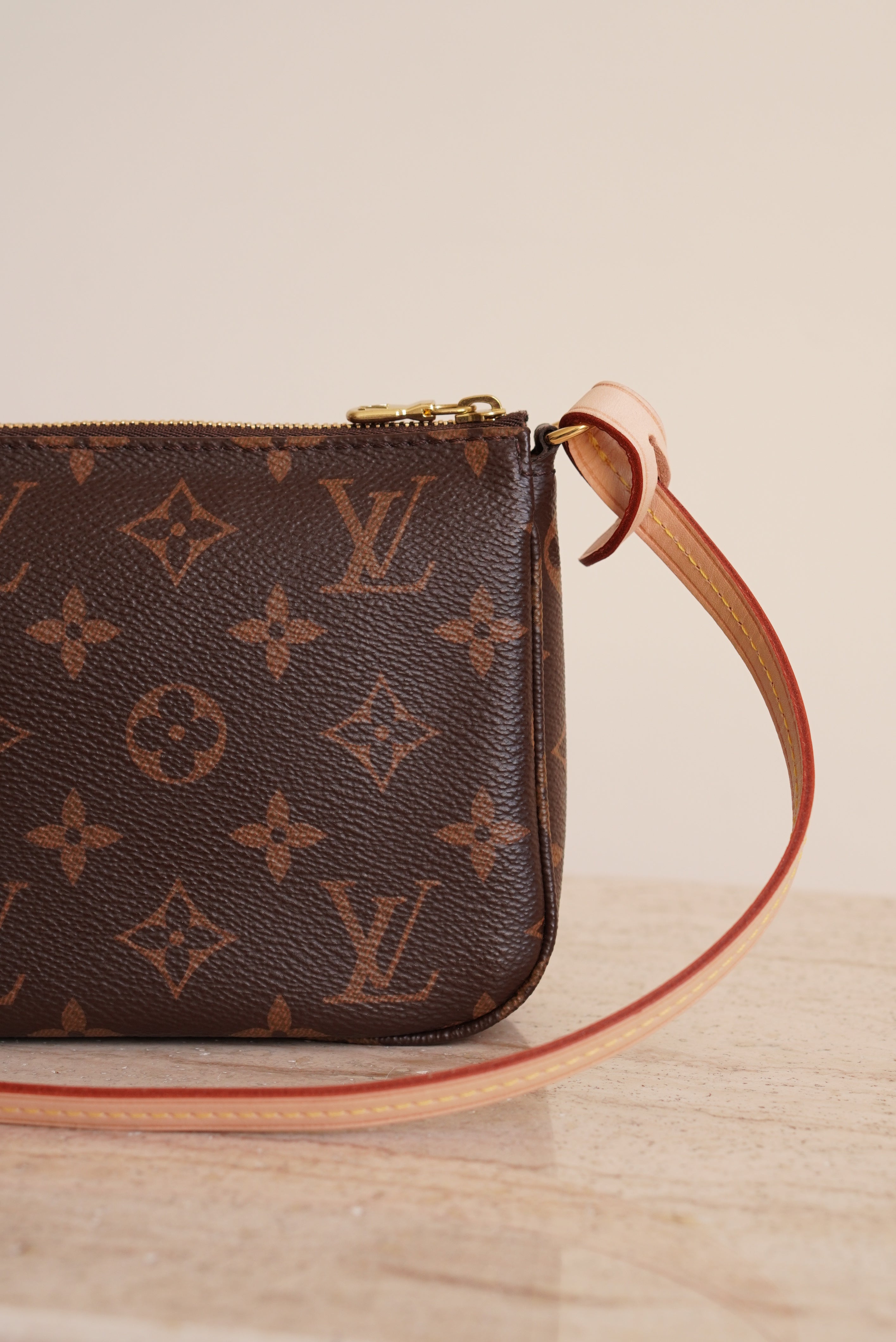 LOUIS VUITTON POCHETTE ACCESSOIRES