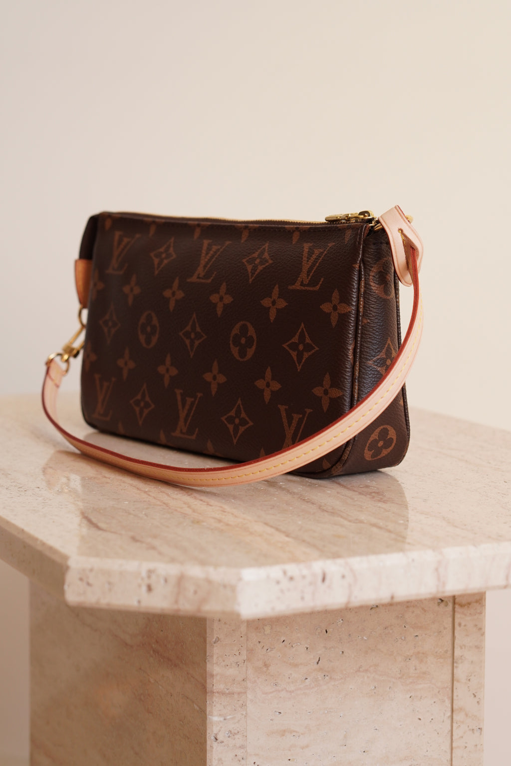 LOUIS VUITTON POCHETTE ACCESSOIRES