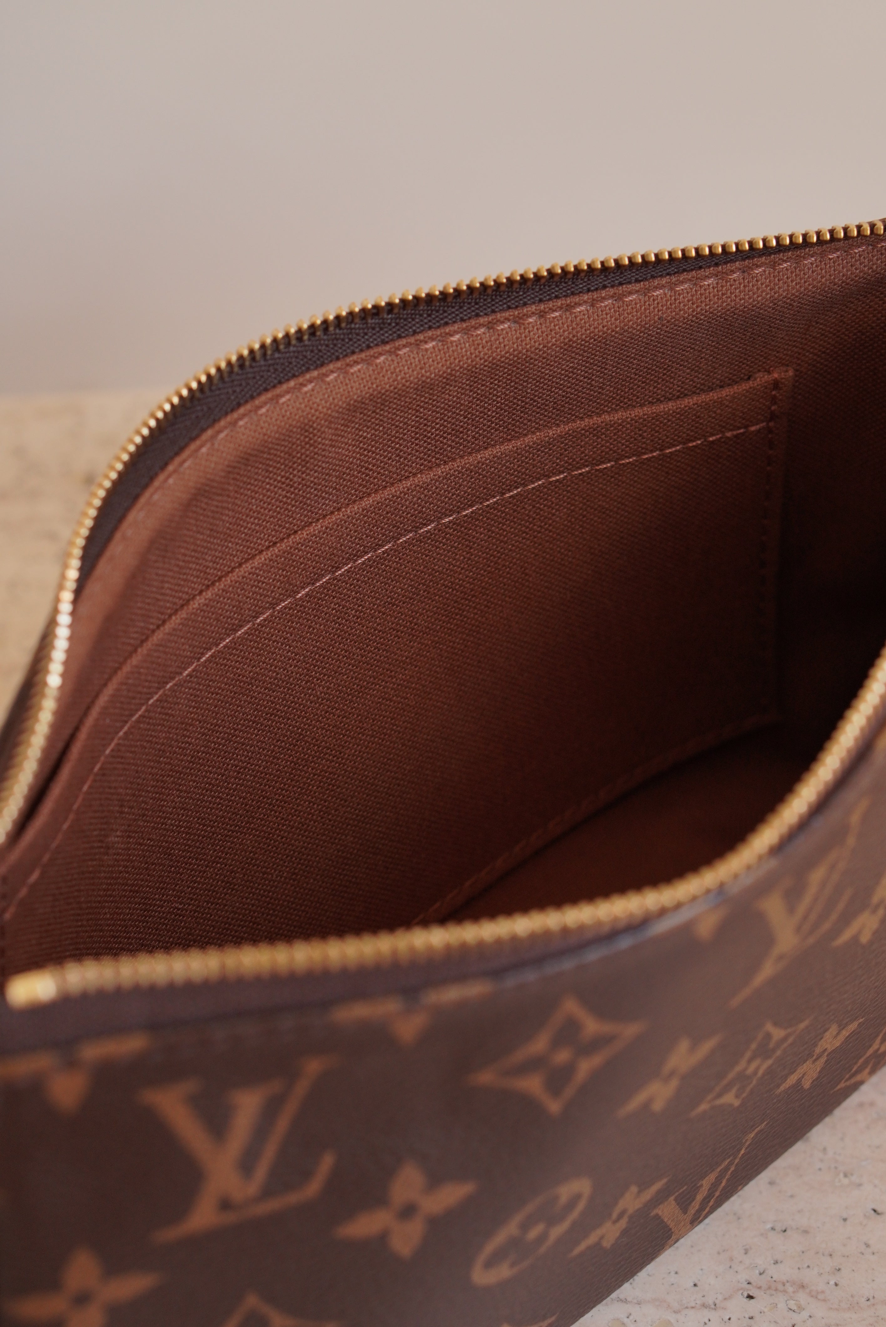 LOUIS VUITTON POCHETTE ACCESSOIRES