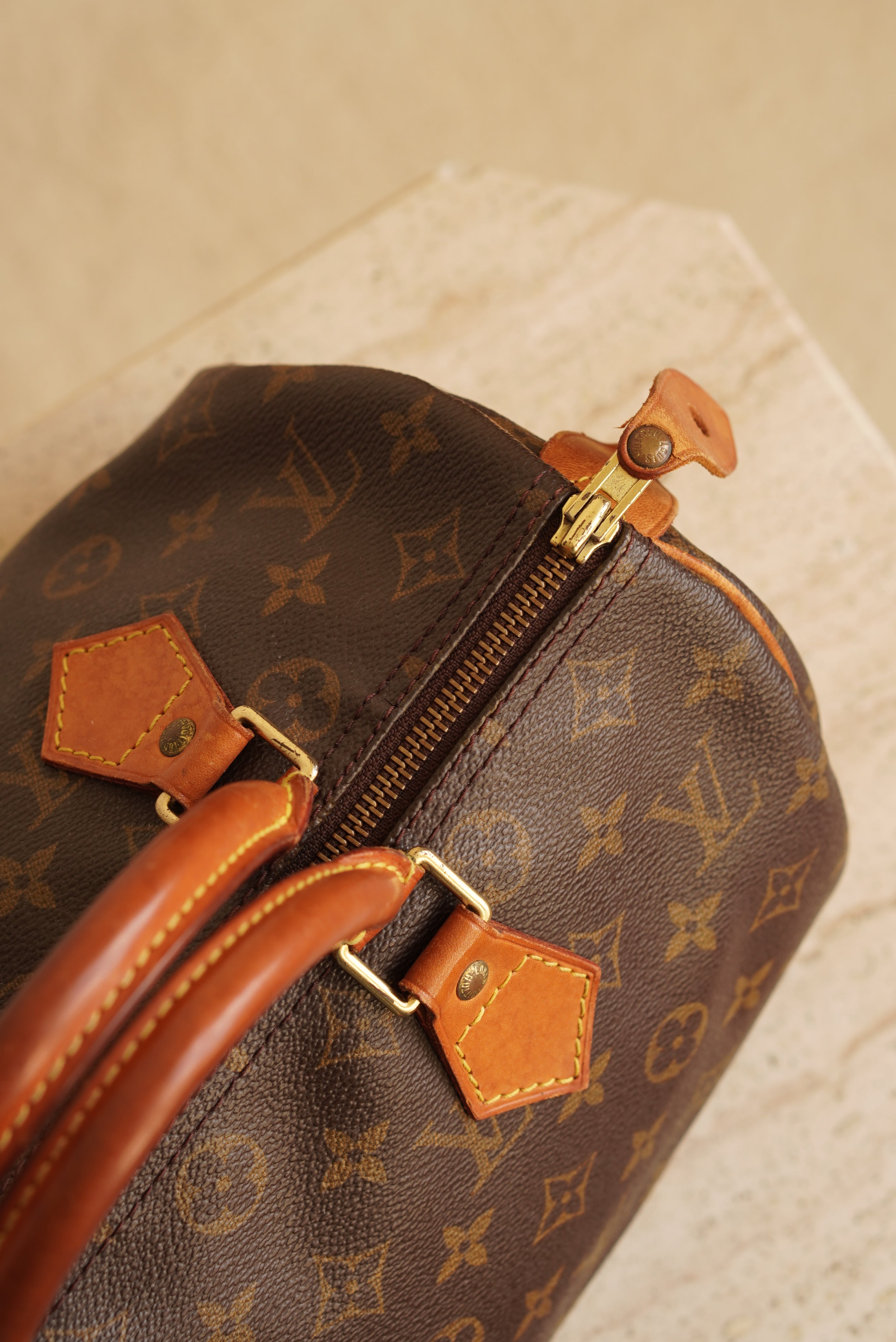 LOUIS VUITTON SPEEDY 30