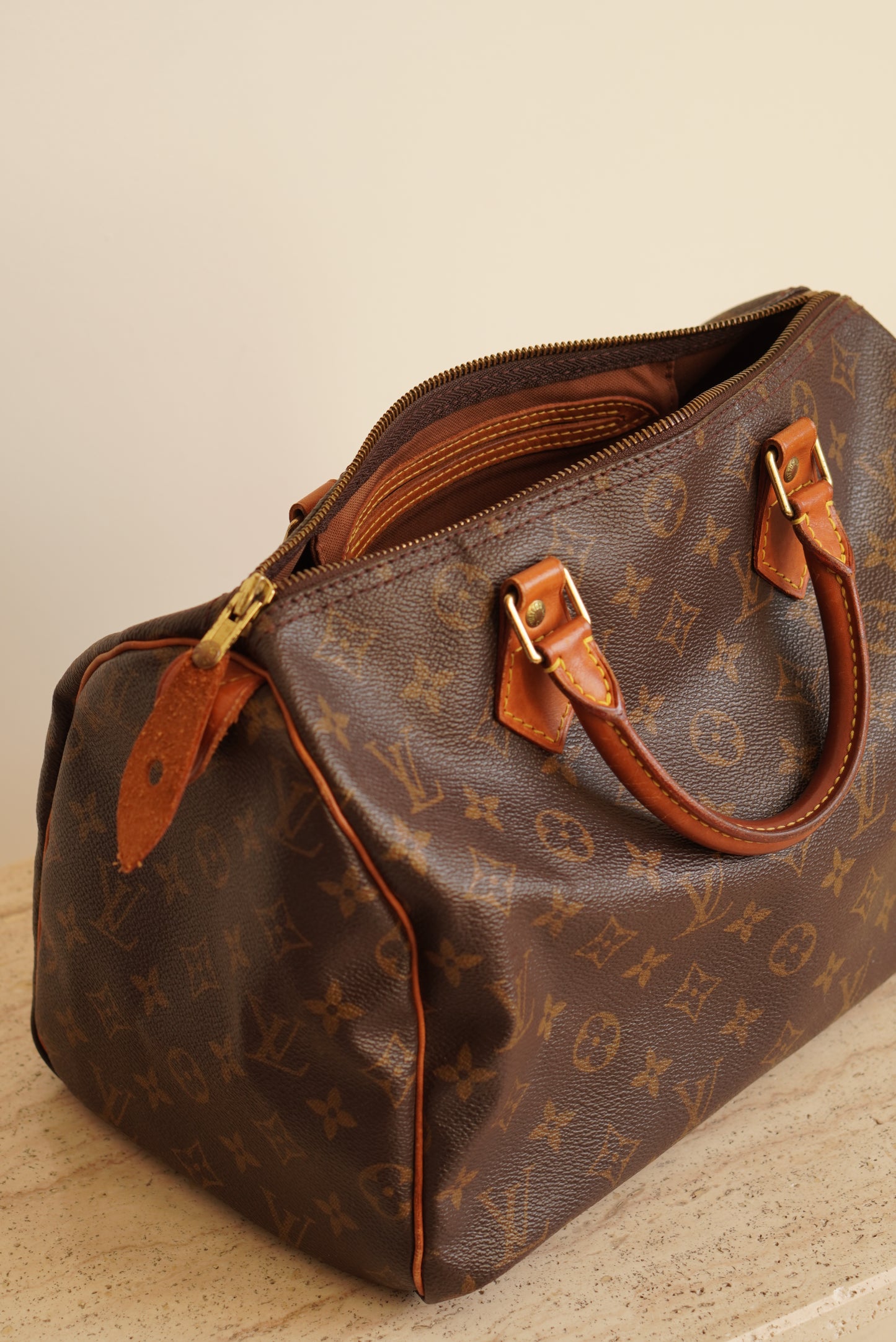 LOUIS VUITTON SPEEDY 30