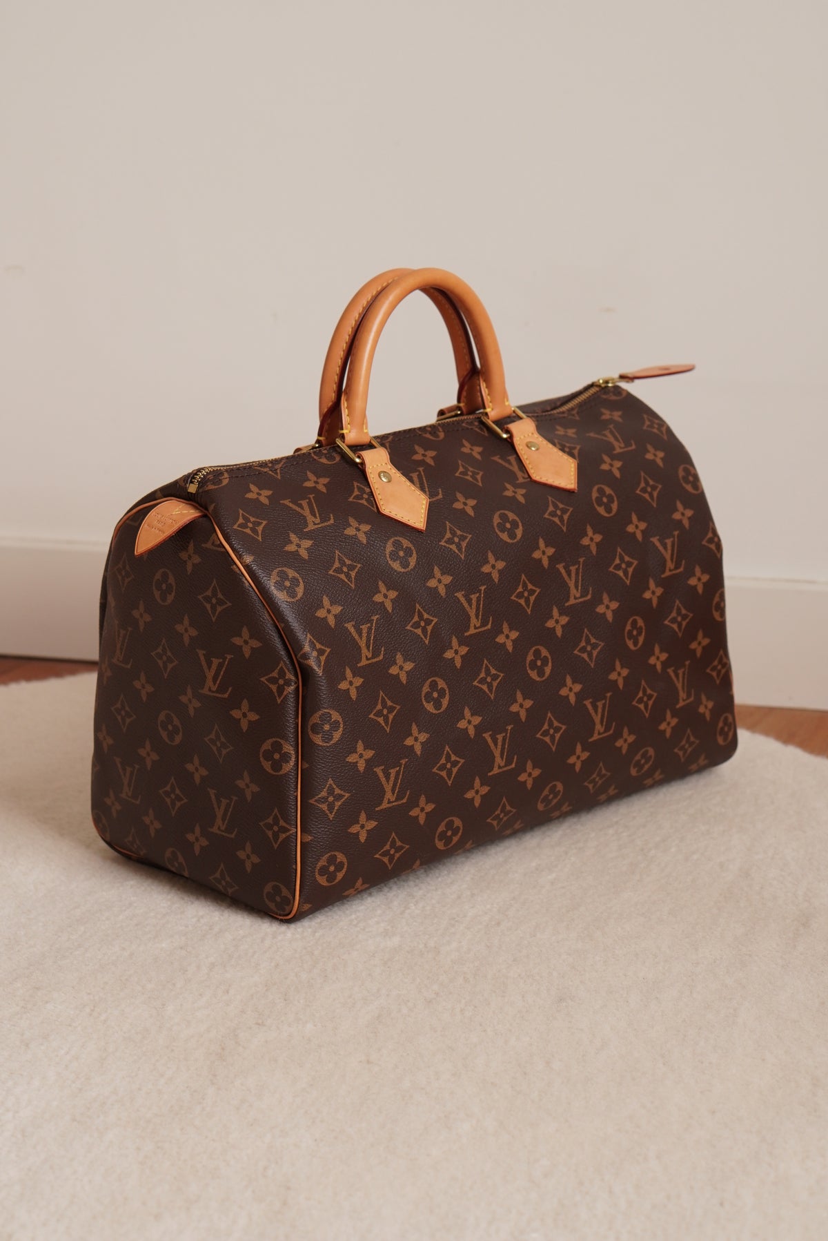LOUIS VUITTON SPEEDY 35