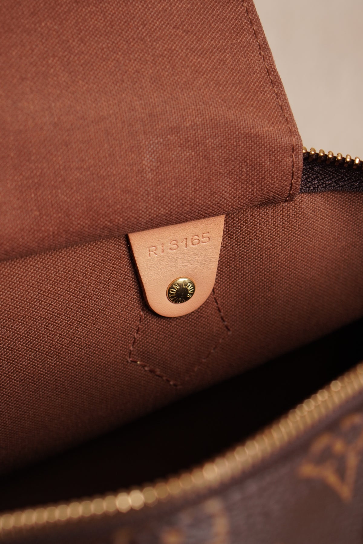 LOUIS VUITTON SPEEDY 35