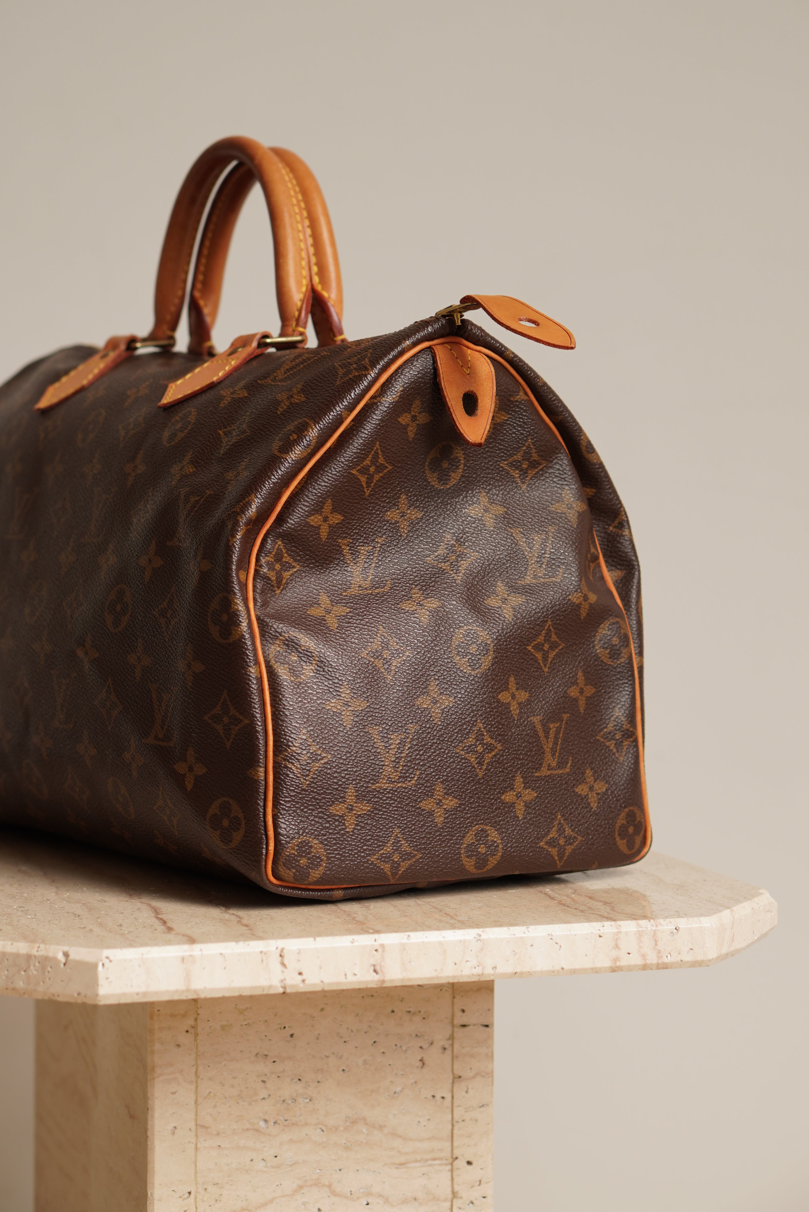 LOUIS VUITTON SPEEDY 35