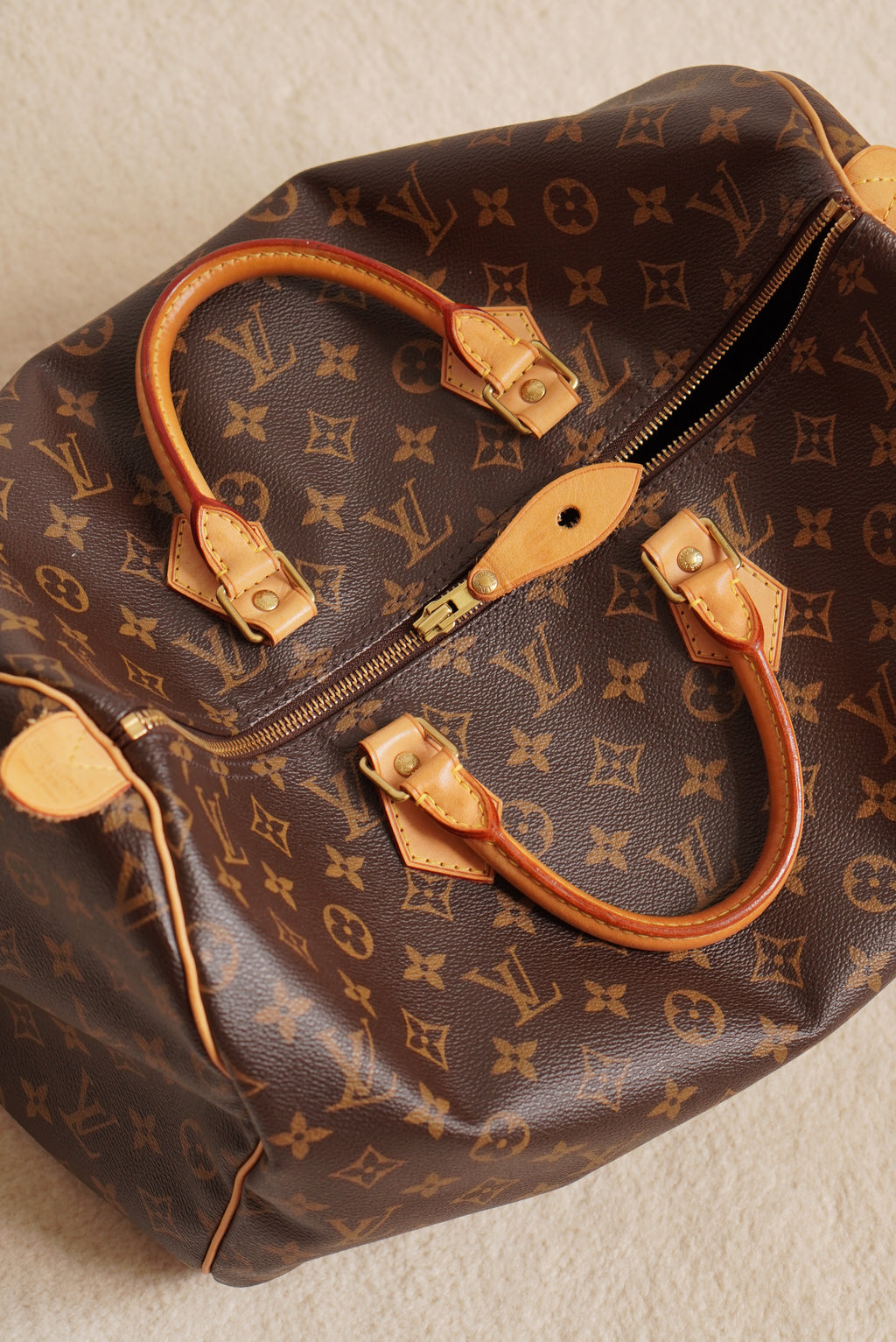 LOUIS VUITTON SPEEDY 40