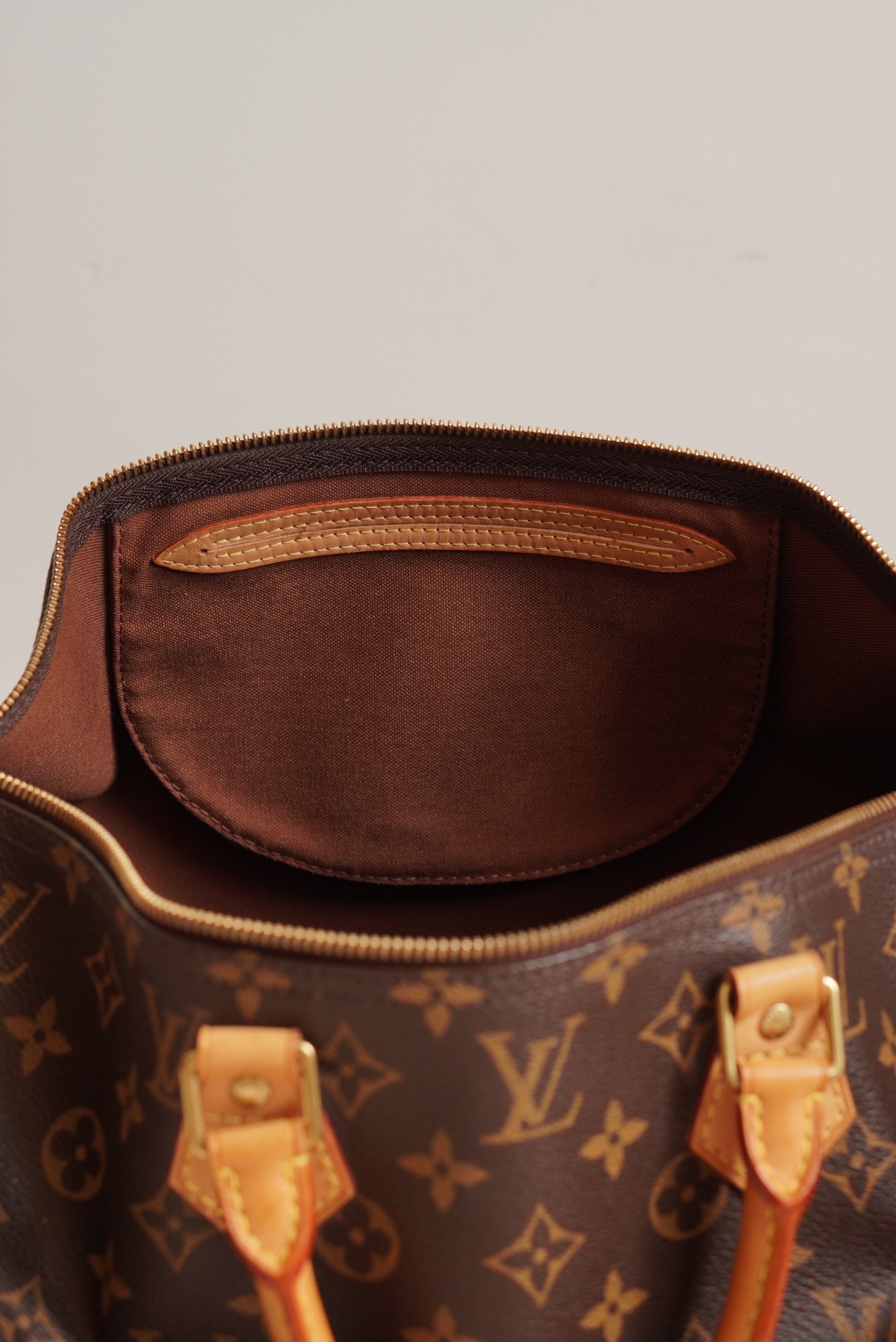 LOUIS VUITTON SPEEDY 40