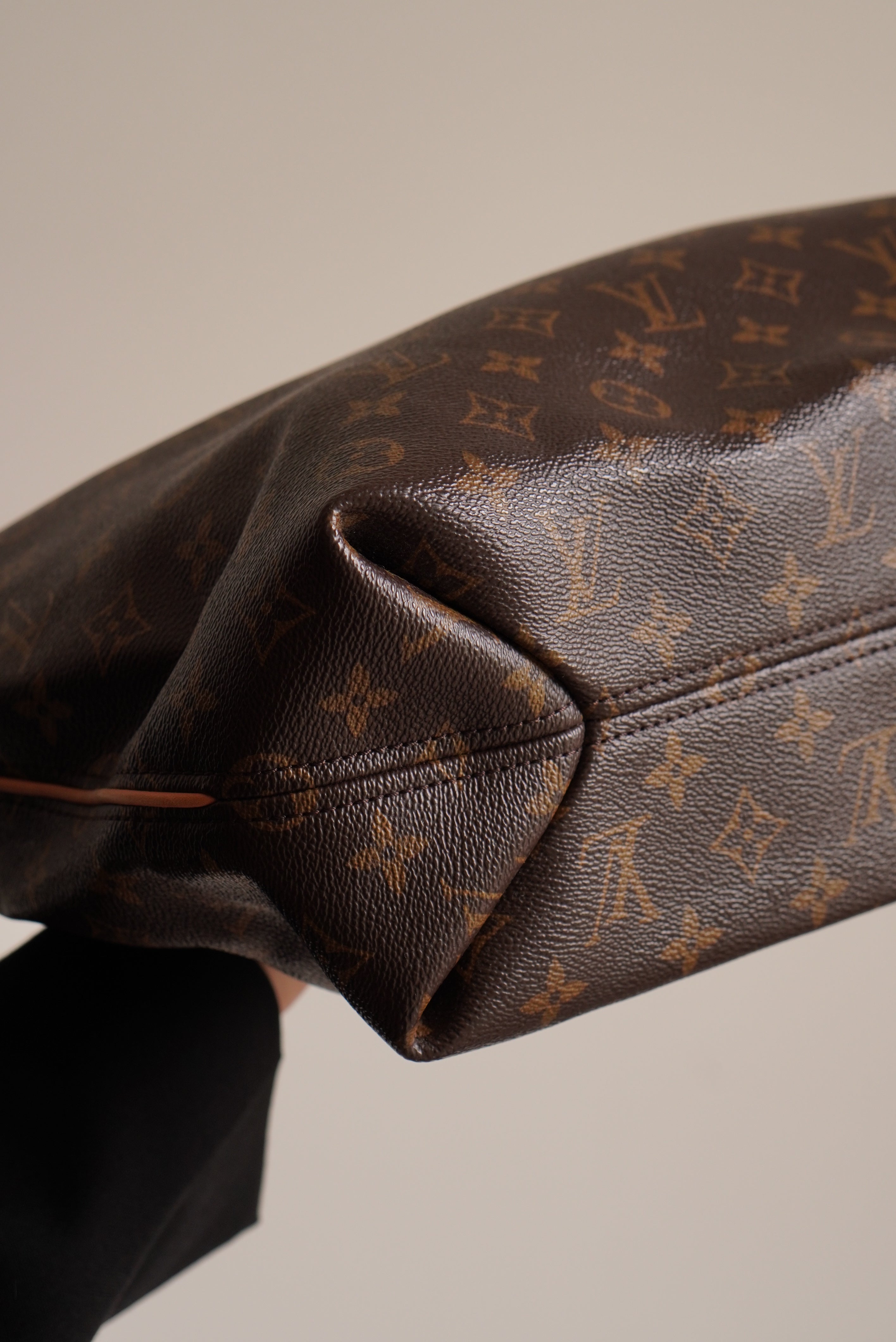 LOUIS VUITTON SULLY MM