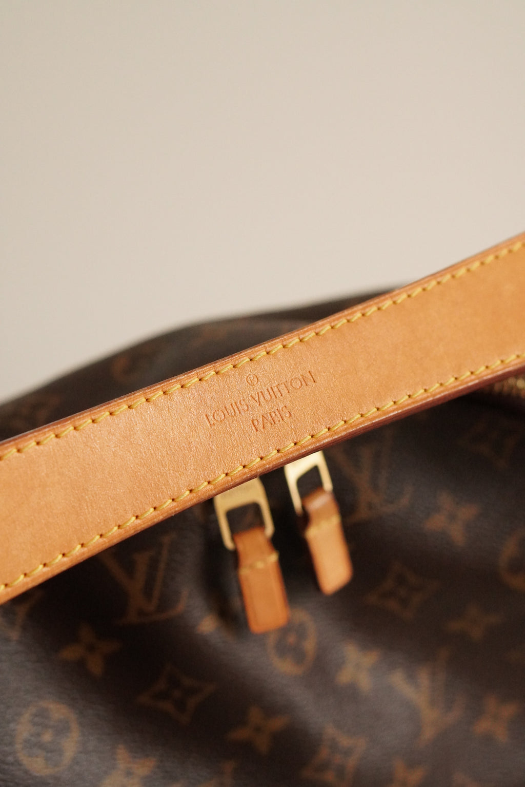 LOUIS VUITTON SULLY MM
