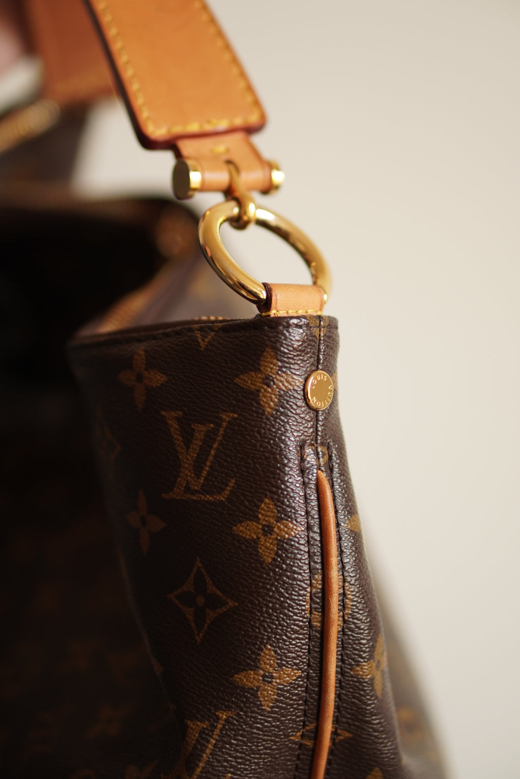 LOUIS VUITTON SULLY MM