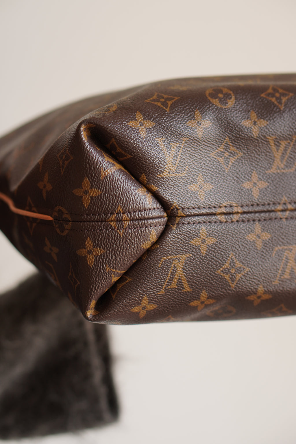 LOUIS VUITTON SULLY MM