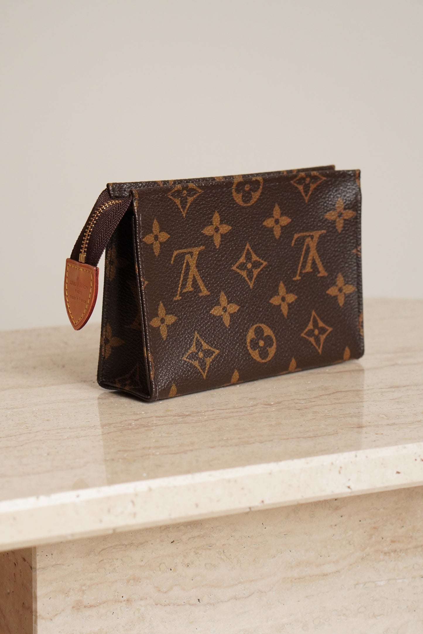 LOUIS VUITTON TOILETRY POUCH 15