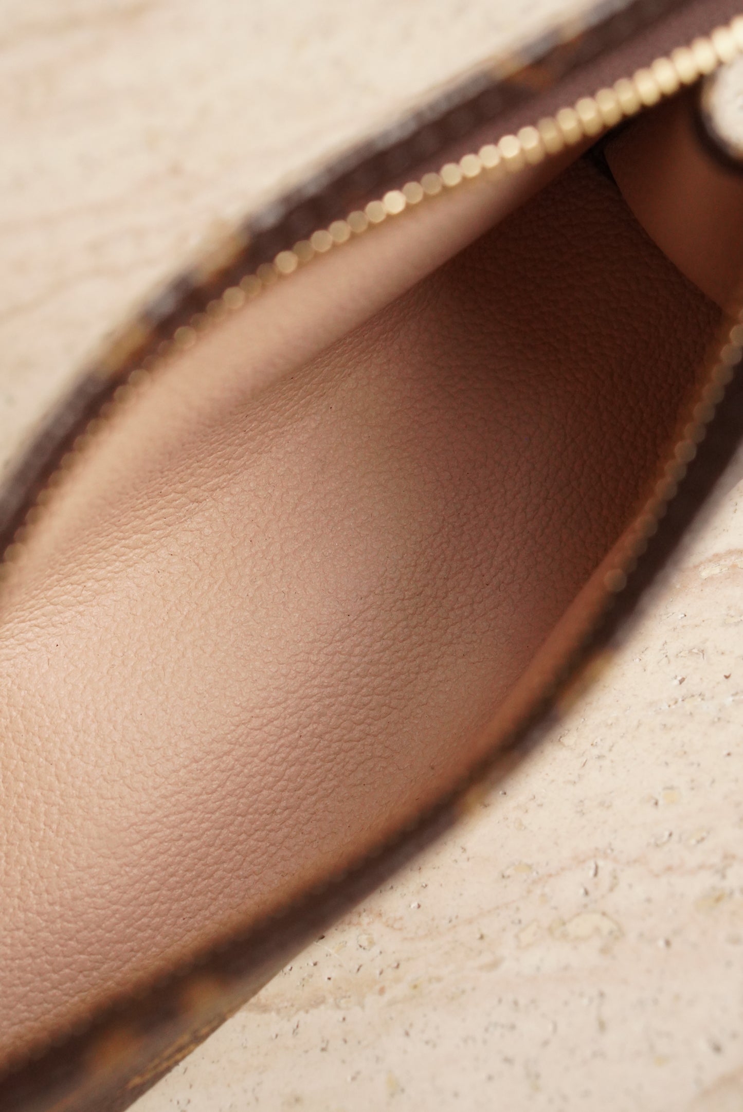 LOUIS VUITTON TOILETRY POUCH 15