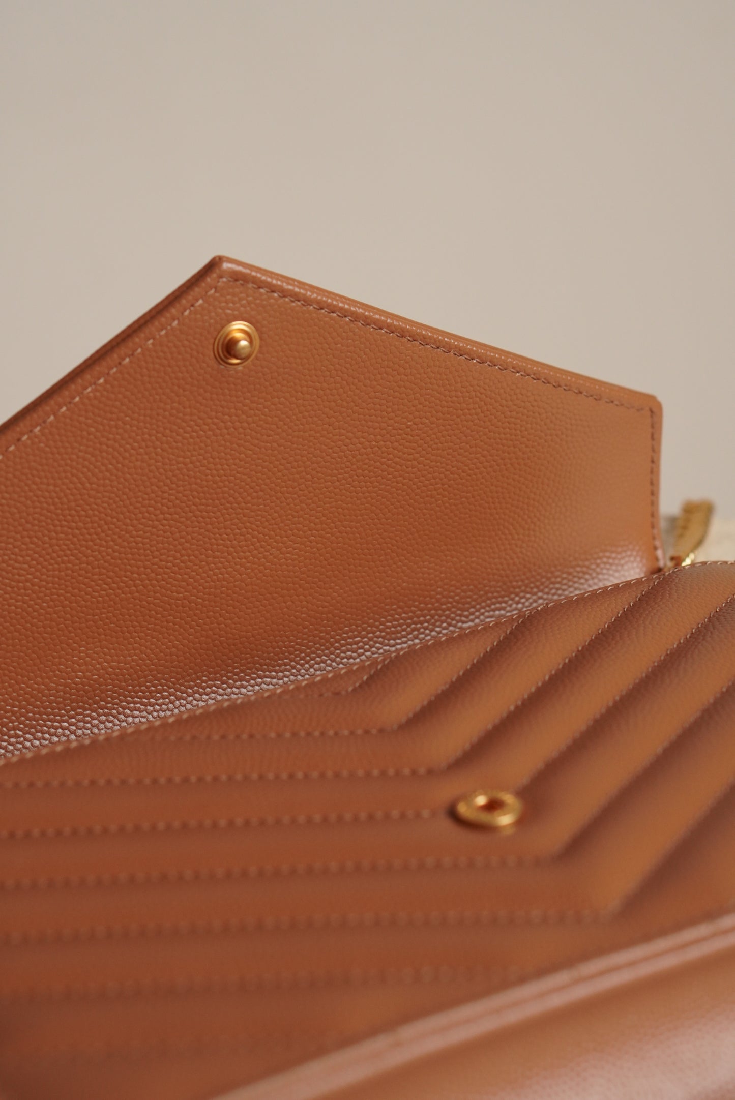 SAINT LAURENT CASSANDRE ENVELOPE CHAIN WALLET
