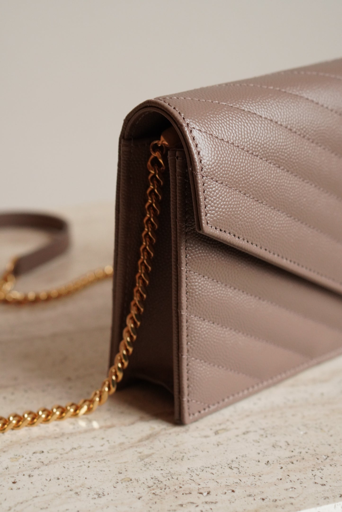 SAINT LAURENT CASSANDRE ENVELOPE CHAIN WALLET