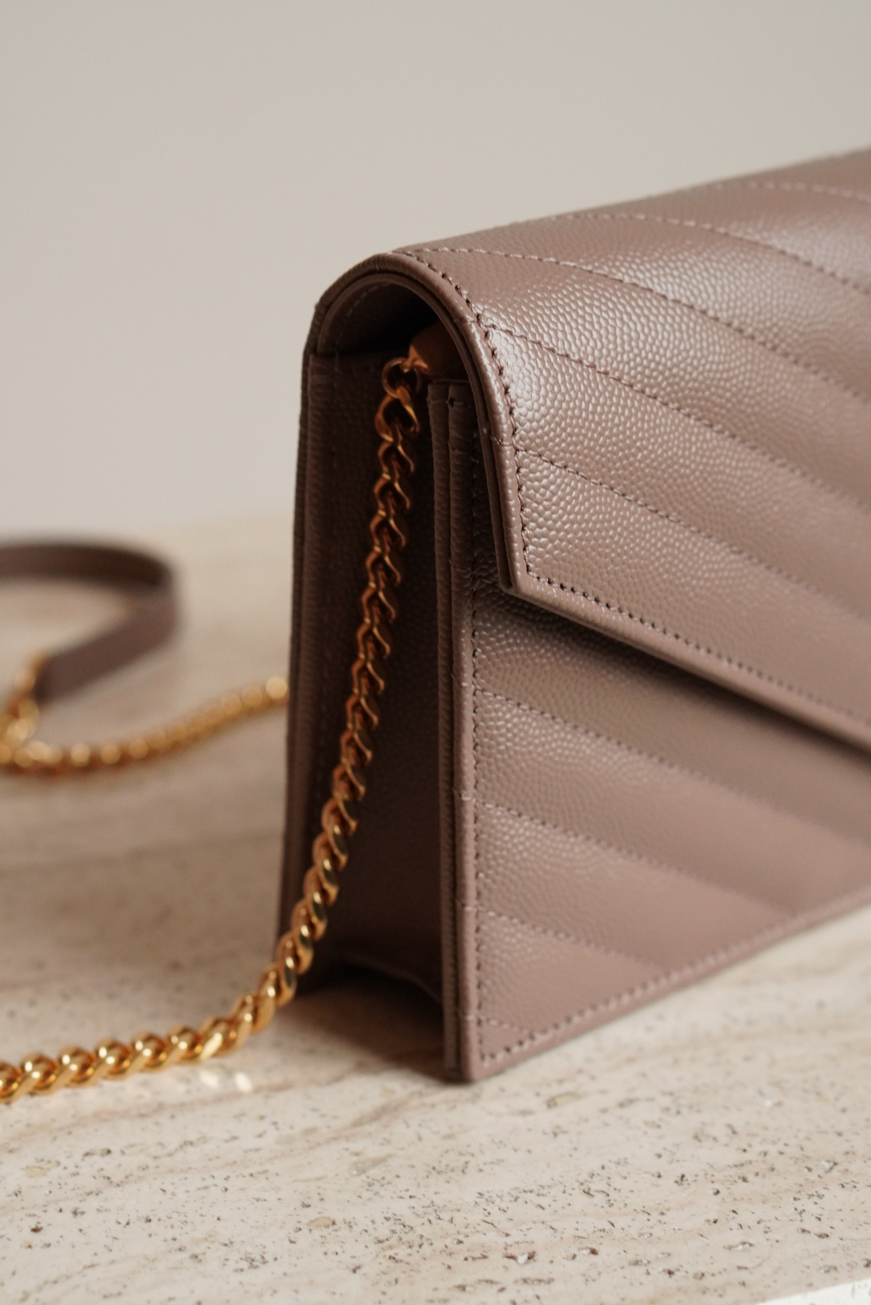 SAINT LAURENT CASSANDRE ENVELOPE CHAIN WALLET