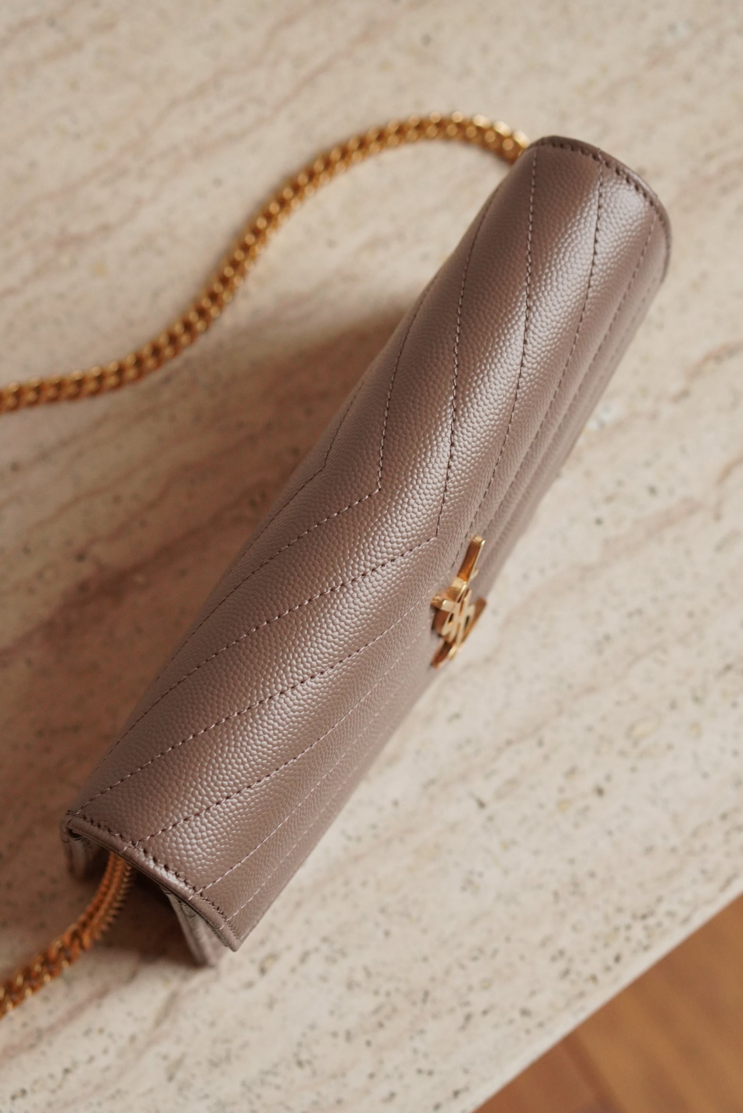 SAINT LAURENT CASSANDRE ENVELOPE CHAIN WALLET