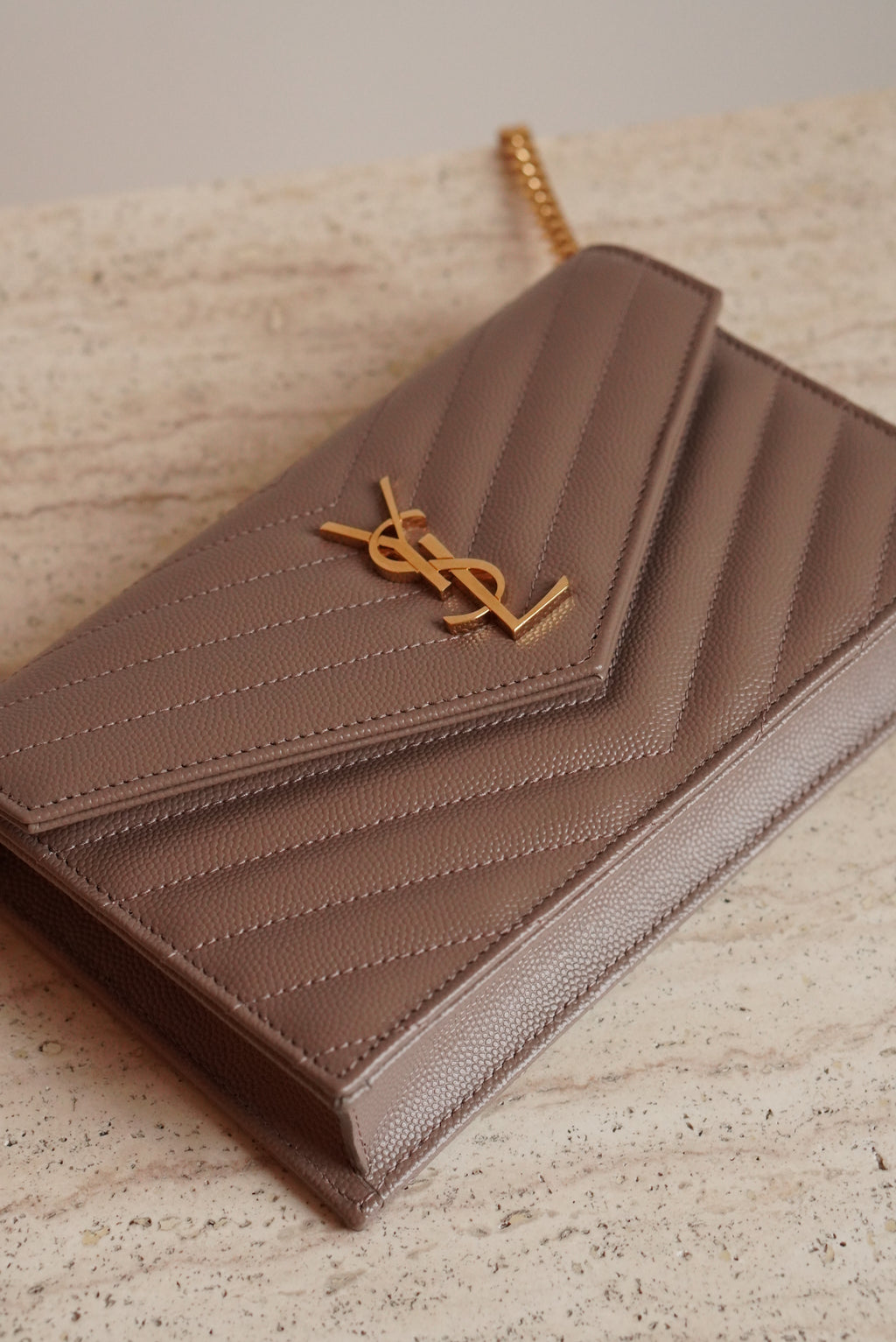 SAINT LAURENT CASSANDRE ENVELOPE CHAIN WALLET