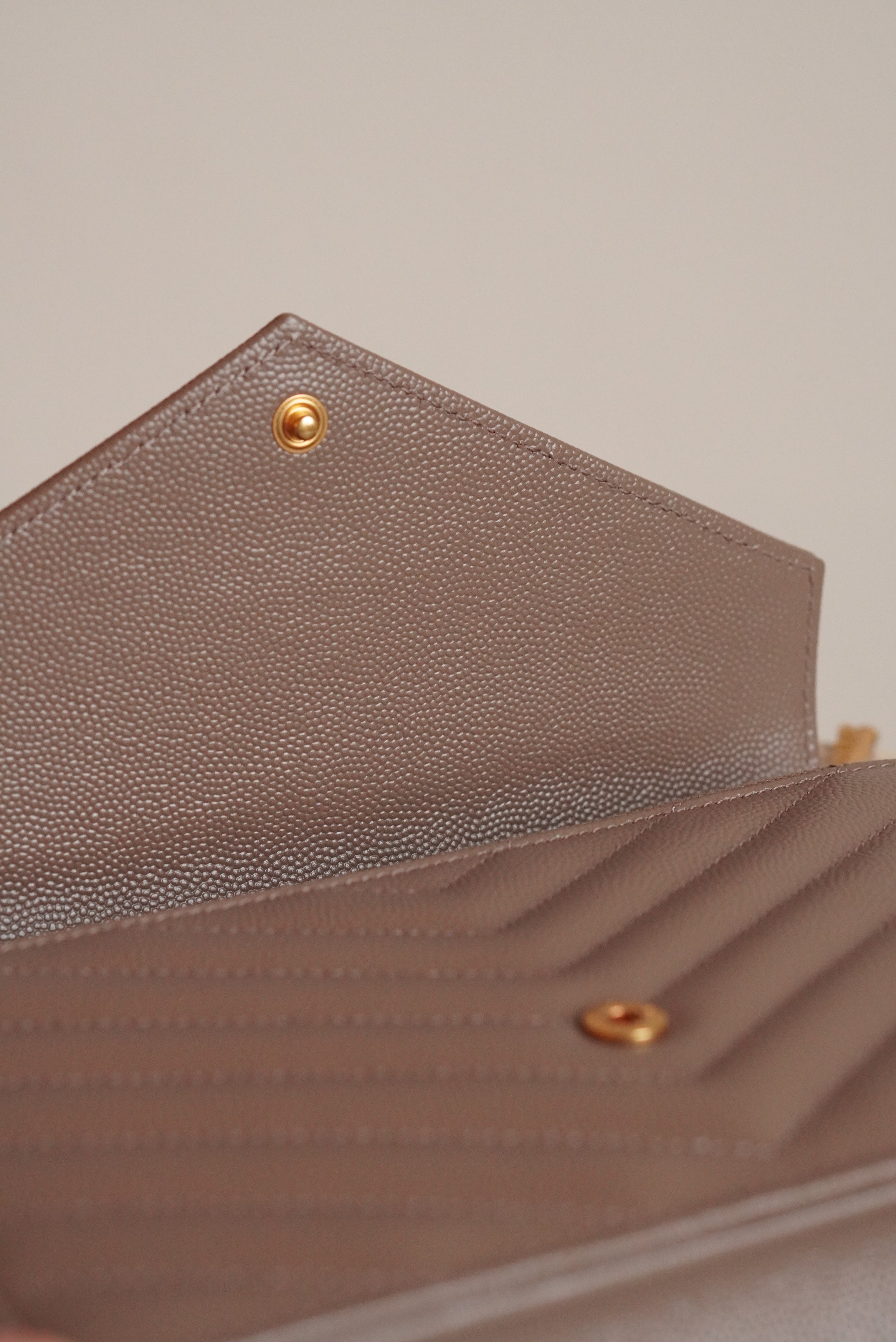 SAINT LAURENT CASSANDRE ENVELOPE CHAIN WALLET