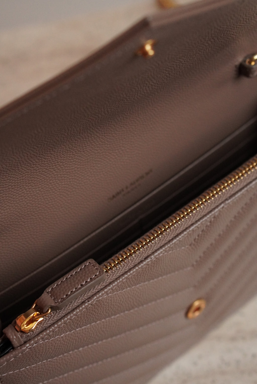 SAINT LAURENT CASSANDRE ENVELOPE CHAIN WALLET