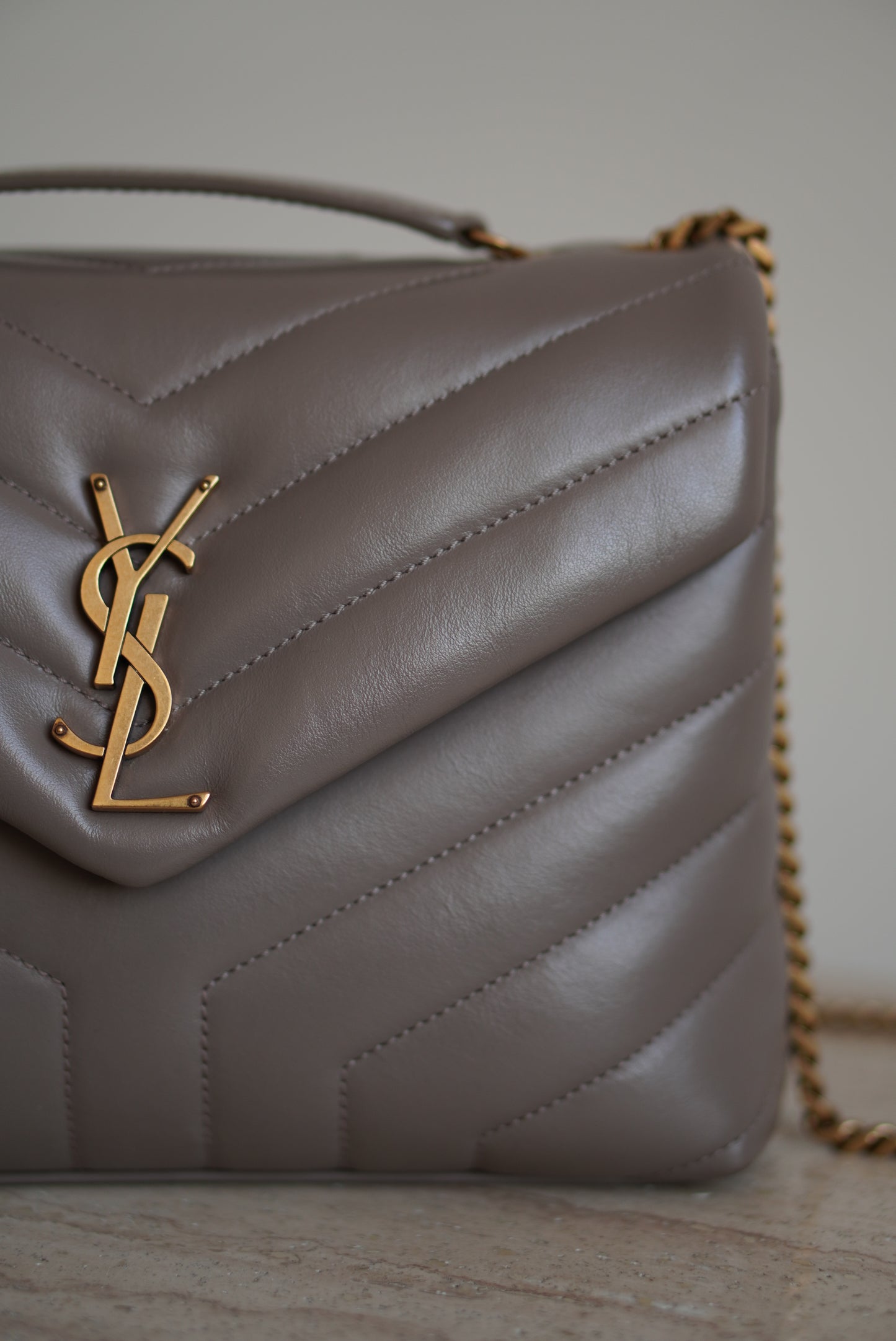 SAINT LAURENT LOULOU SMALL | TAUPE