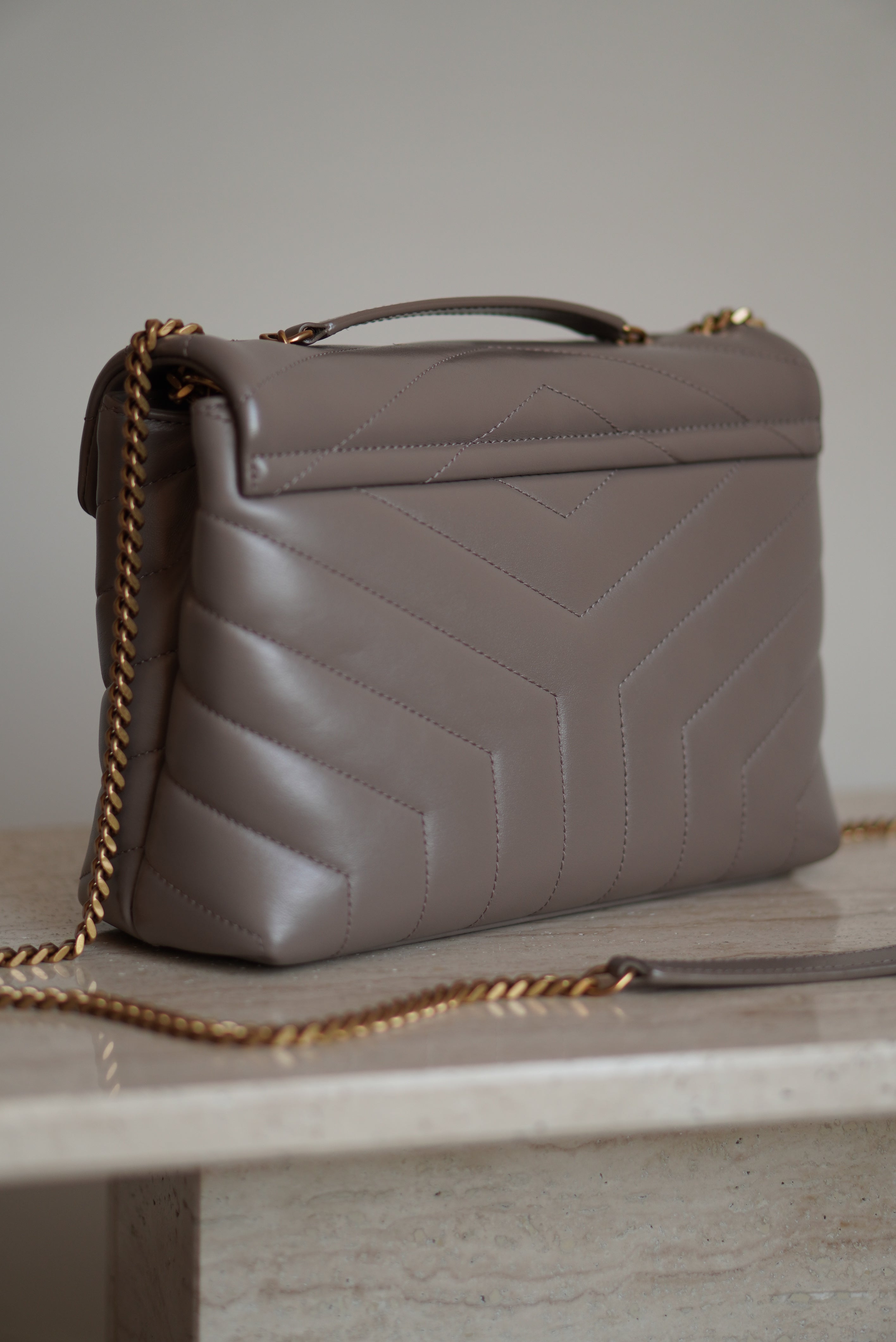 SAINT LAURENT LOULOU SMALL | TAUPE