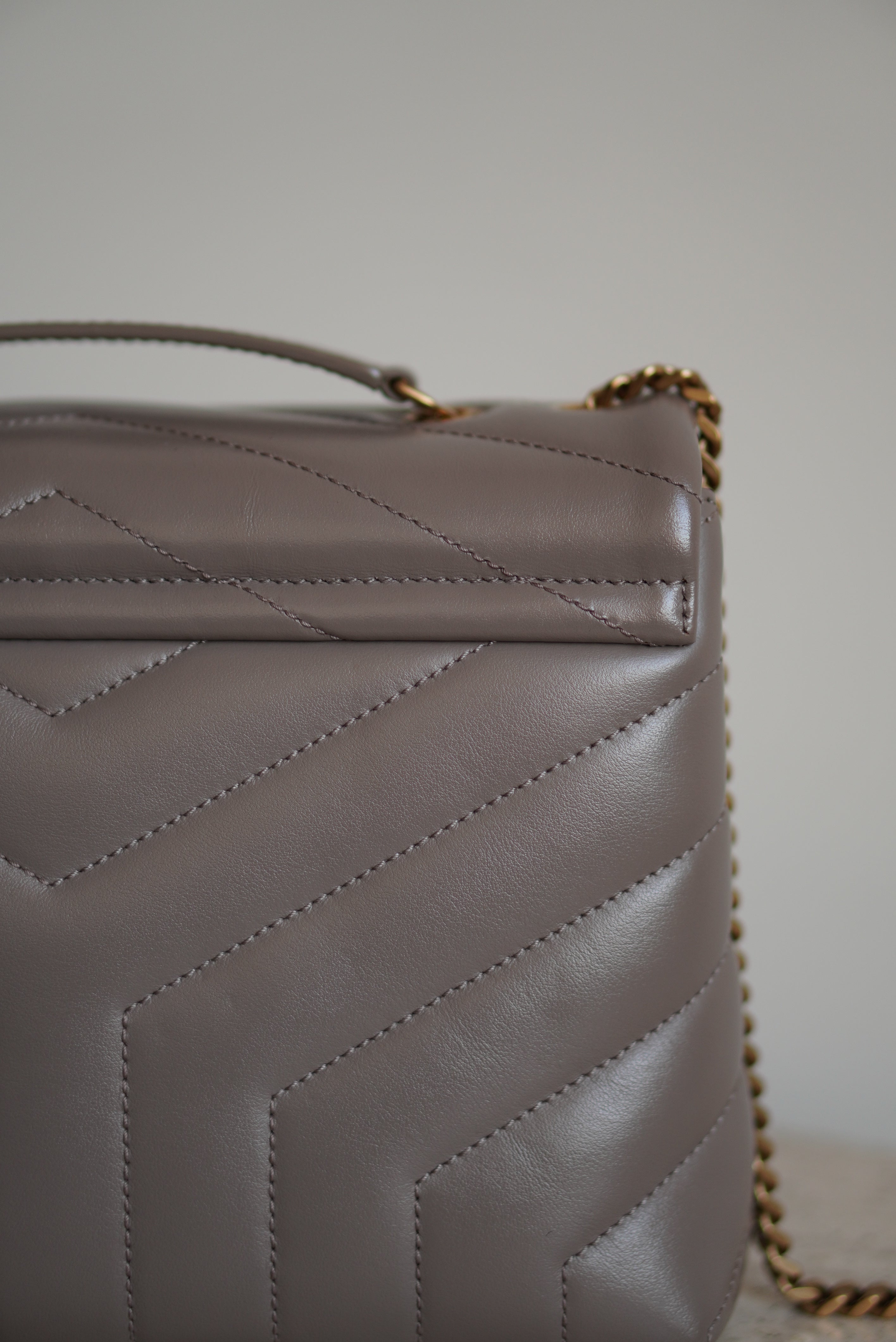 SAINT LAURENT LOULOU SMALL | TAUPE