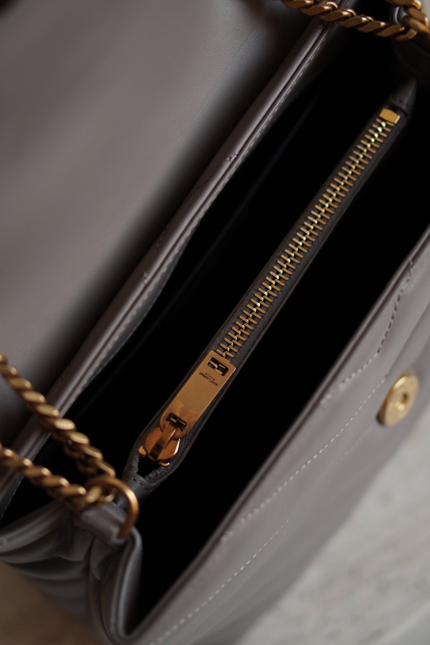 SAINT LAURENT LOULOU SMALL | TAUPE