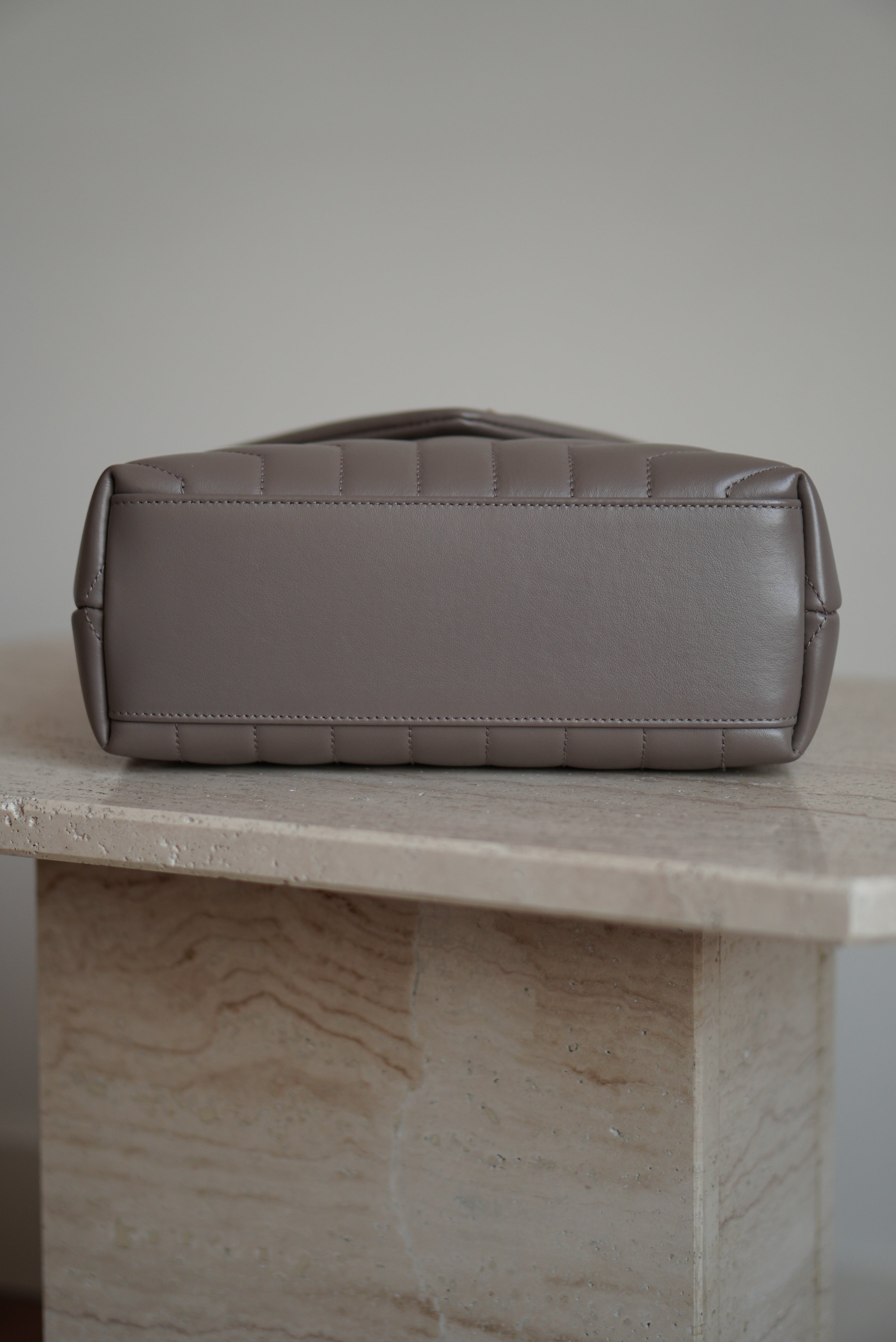 SAINT LAURENT LOULOU SMALL | TAUPE