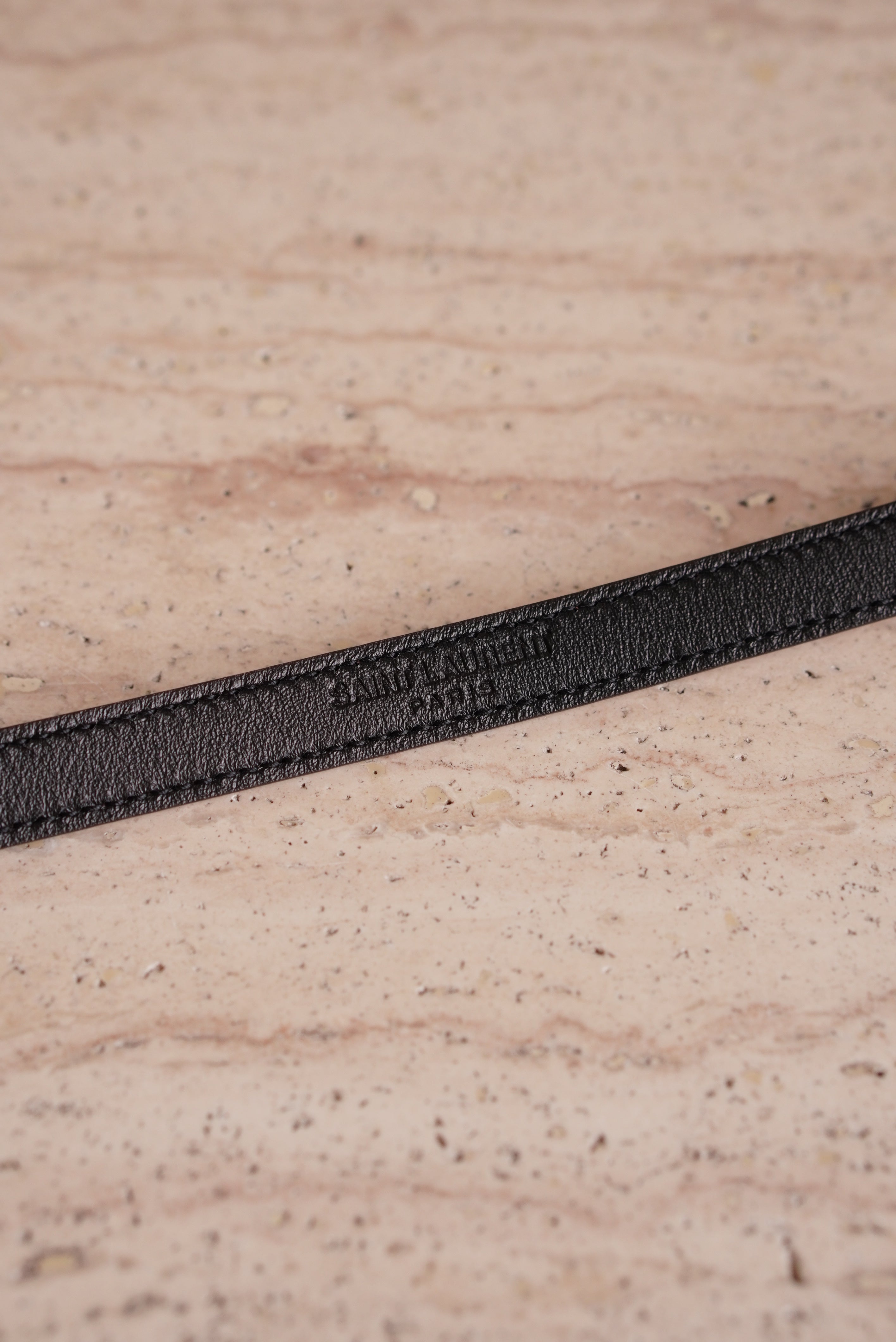 SAINT LAURENT CASSANDRE BELT EXTRA THIN | BROWN