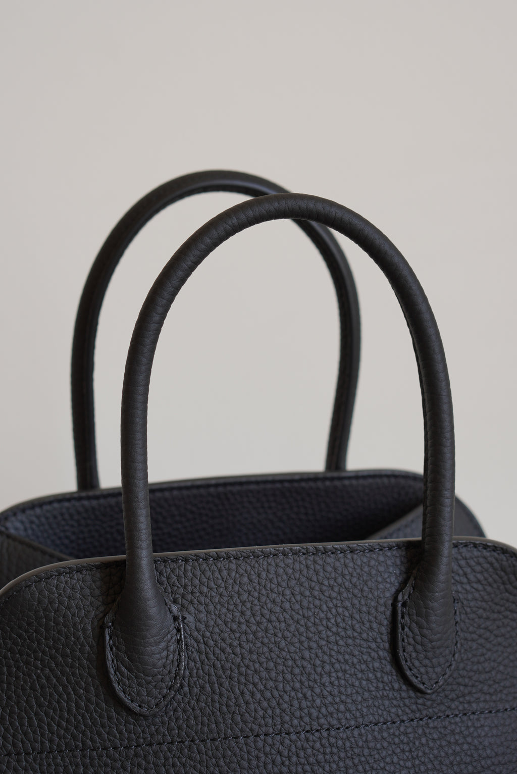 THE ROW SOFT MARGAUX 10 | BLACK