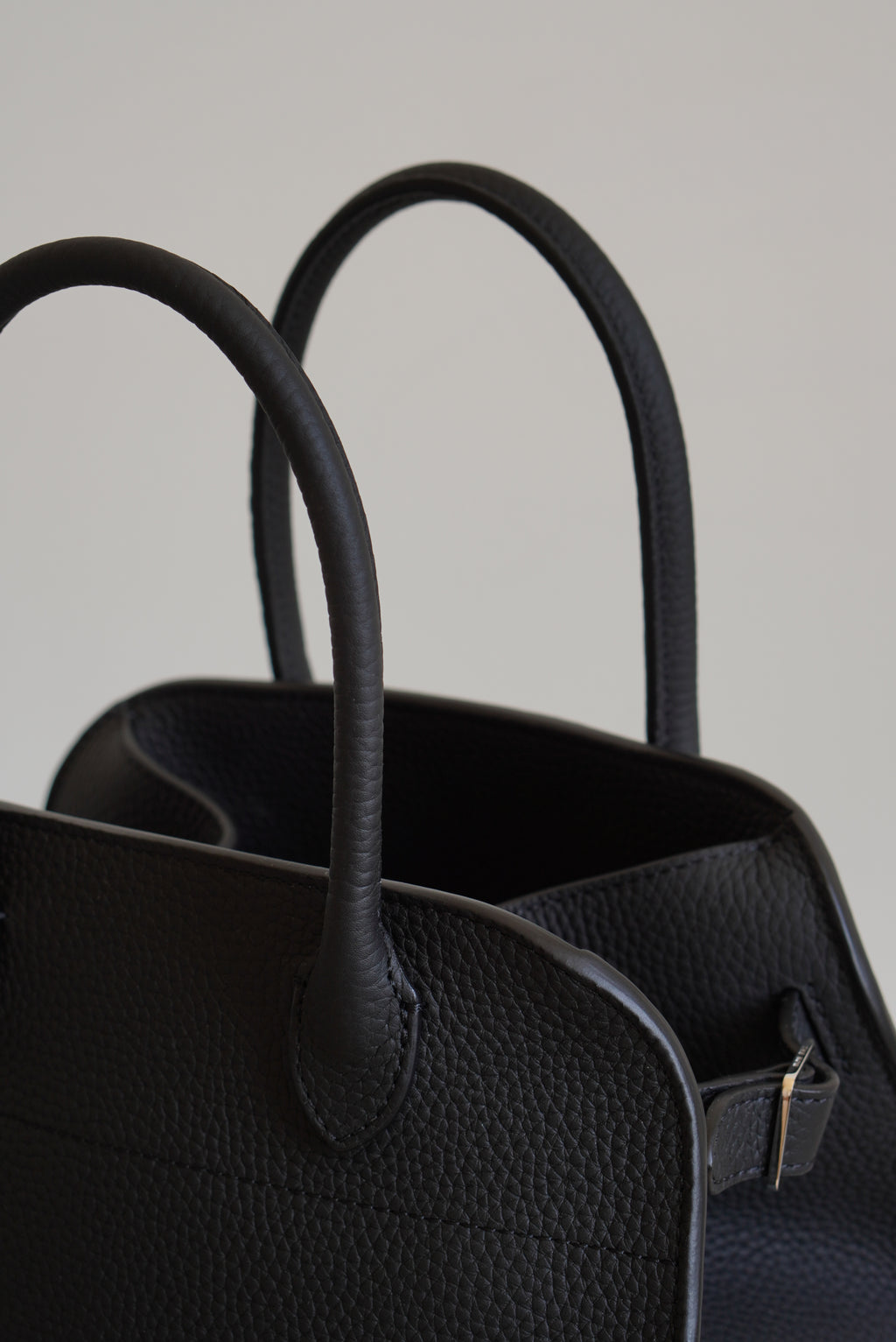 THE ROW SOFT MARGAUX 10 | BLACK
