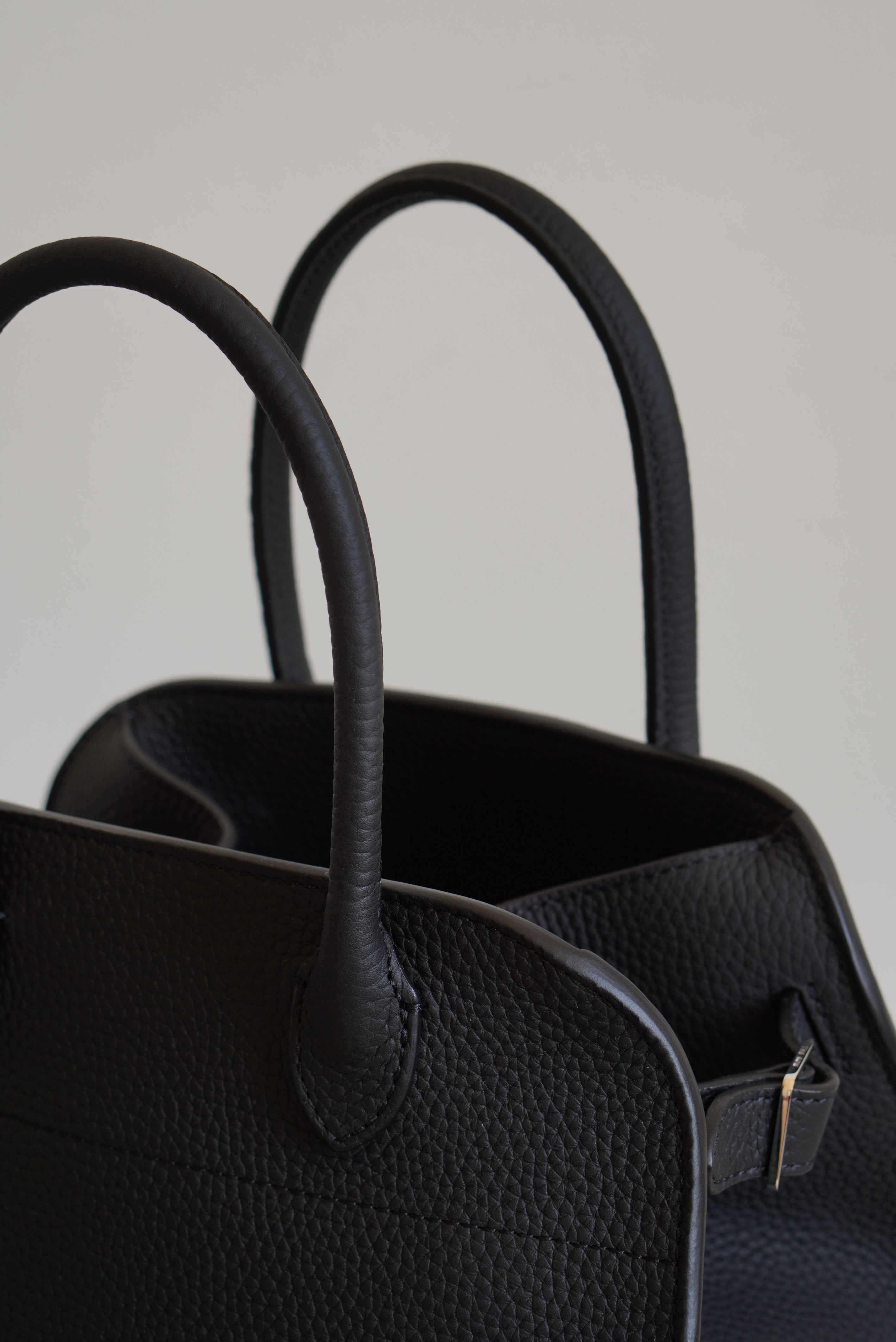 THE ROW SOFT MARGAUX 10 | BLACK