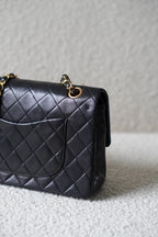 CHANEL CLASSIC MEDIUM DOUBLE FLAP