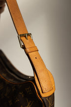 LOUIS VUITTON CROISSANT MM