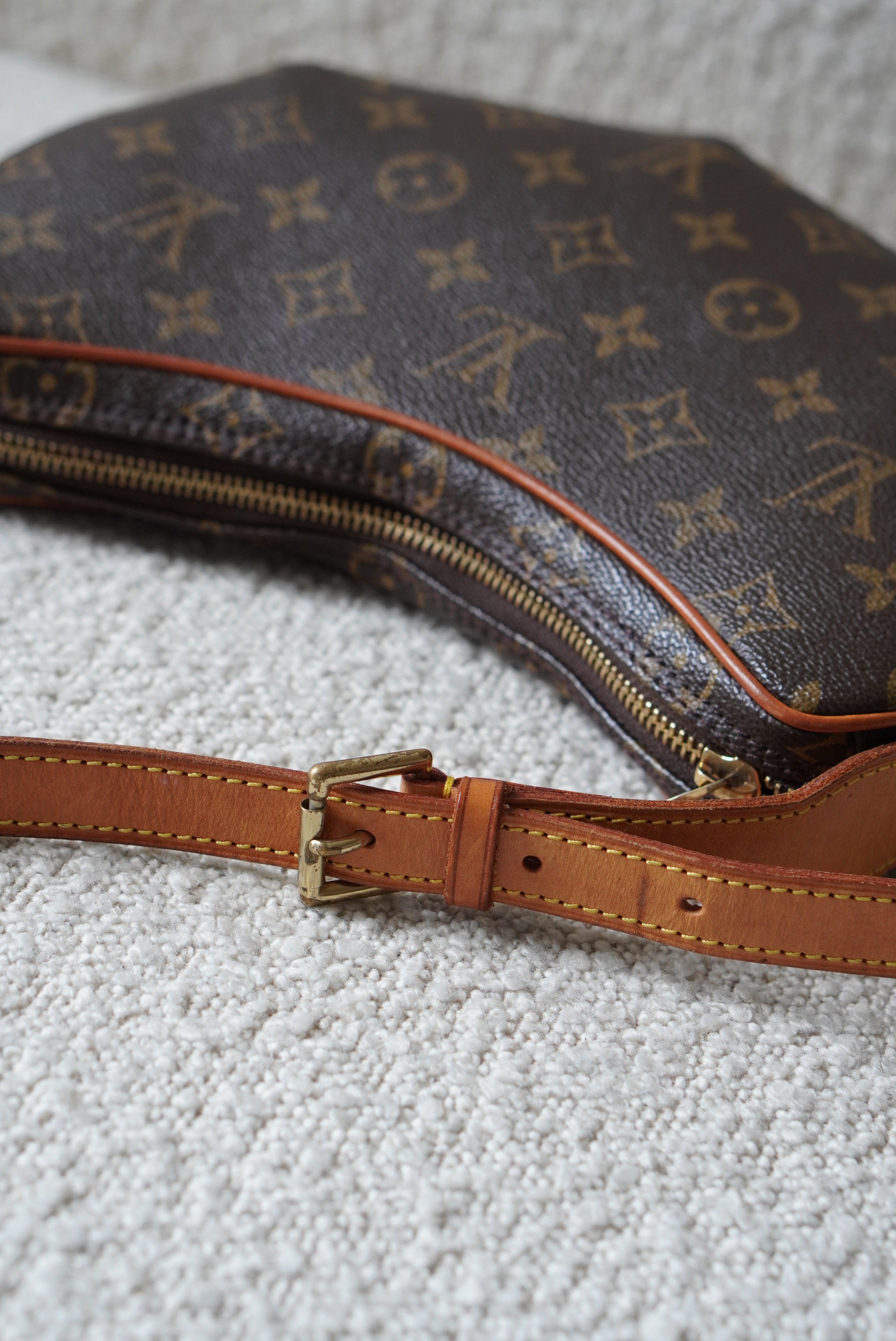 LOUIS VUITTON CROISSANT PM
