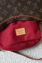 LOUIS VUITTON CROISSANT PM
