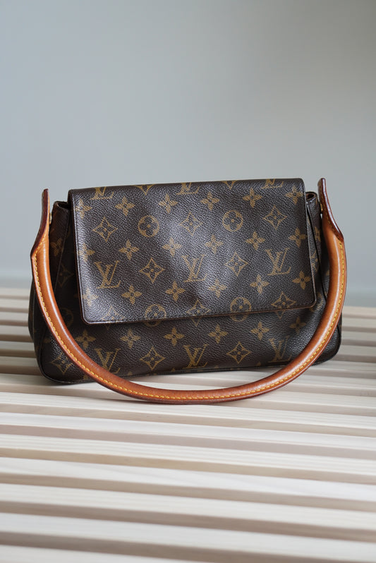 LOUIS VUITTON LOOPING PM