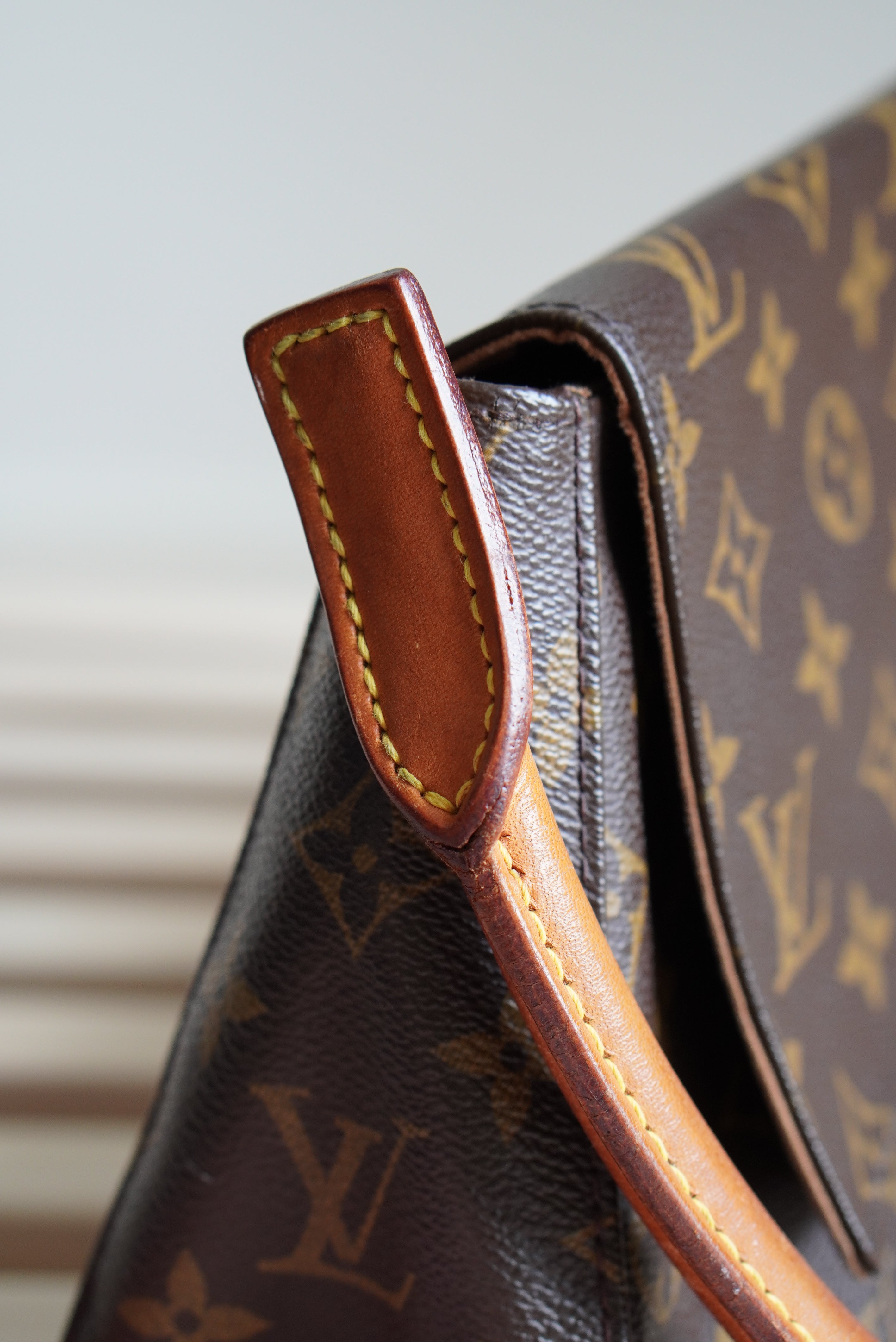 LOUIS VUITTON LOOPING PM
