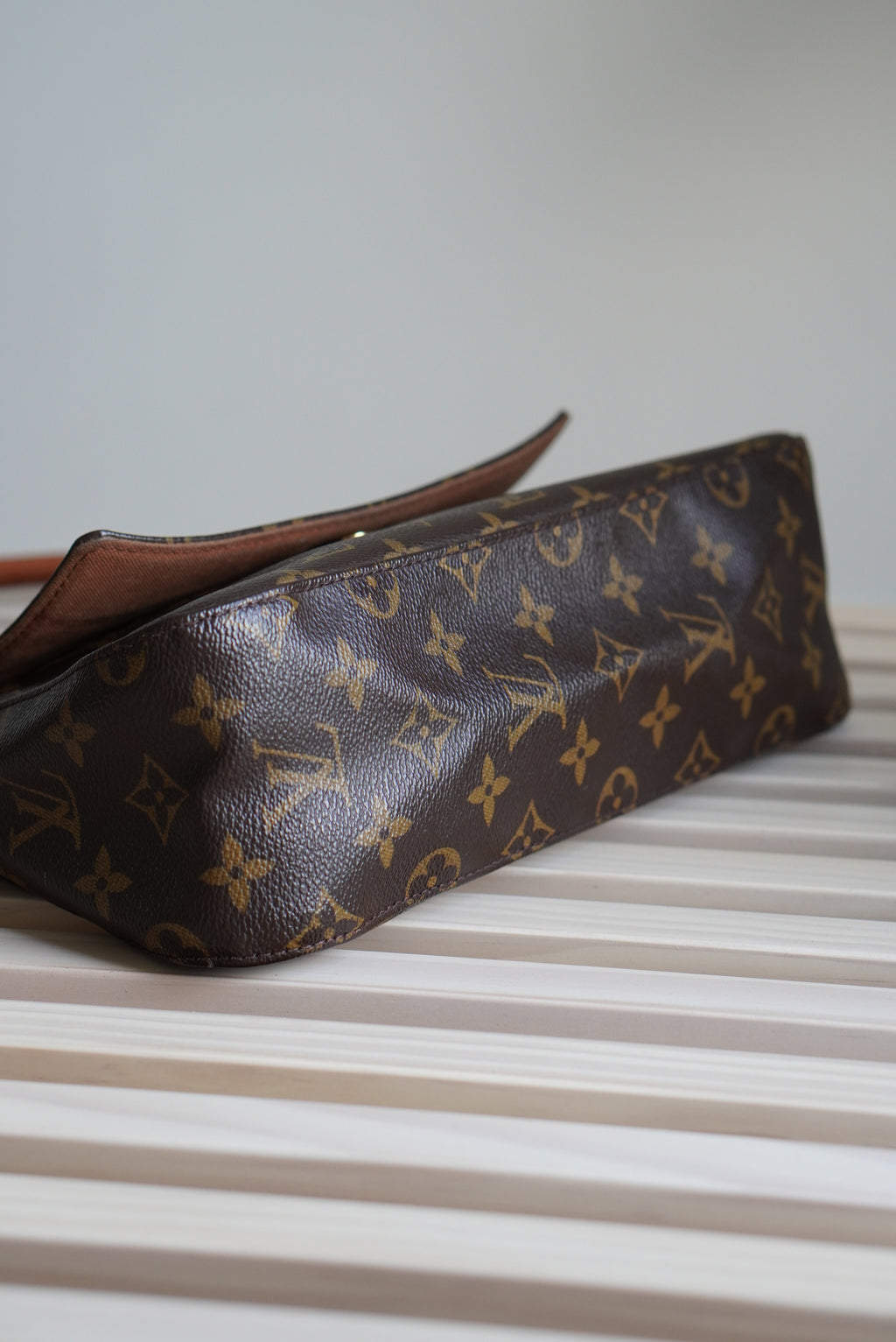 LOUIS VUITTON LOOPING PM