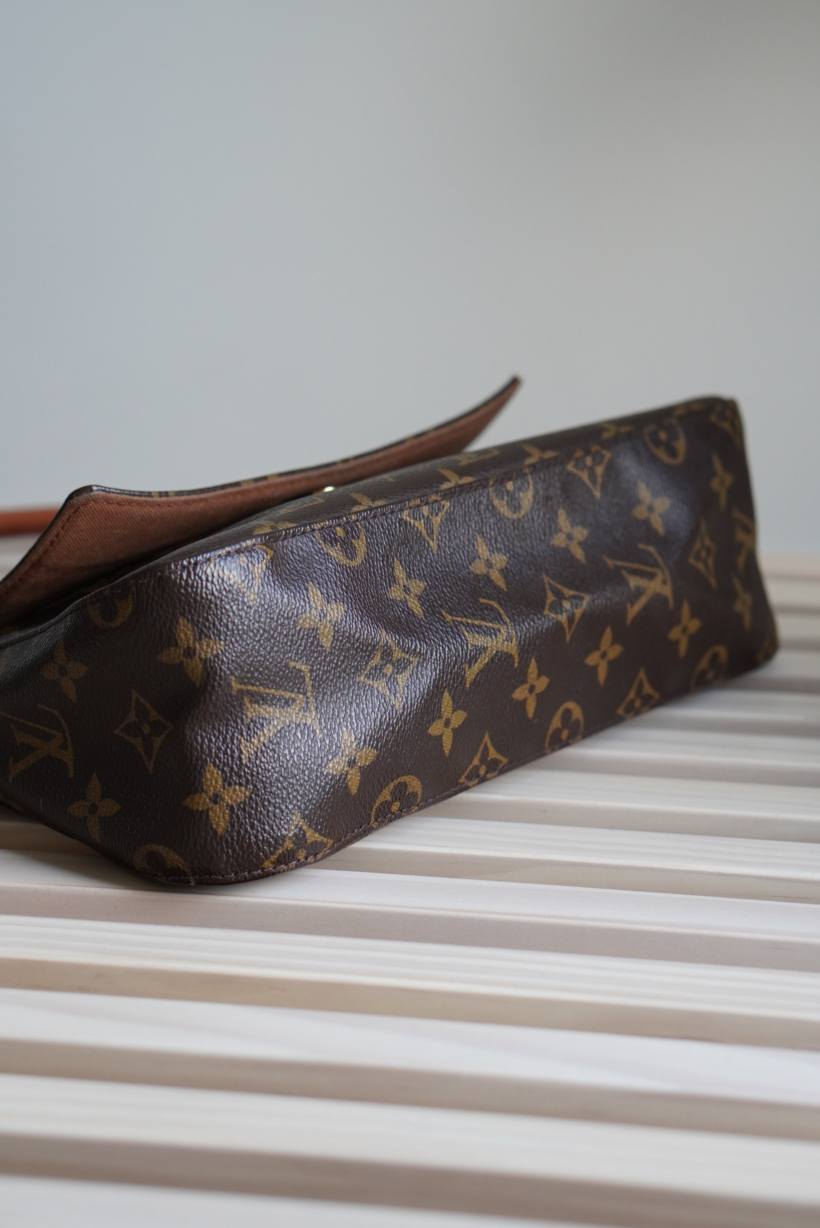 LOUIS VUITTON LOOPING PM